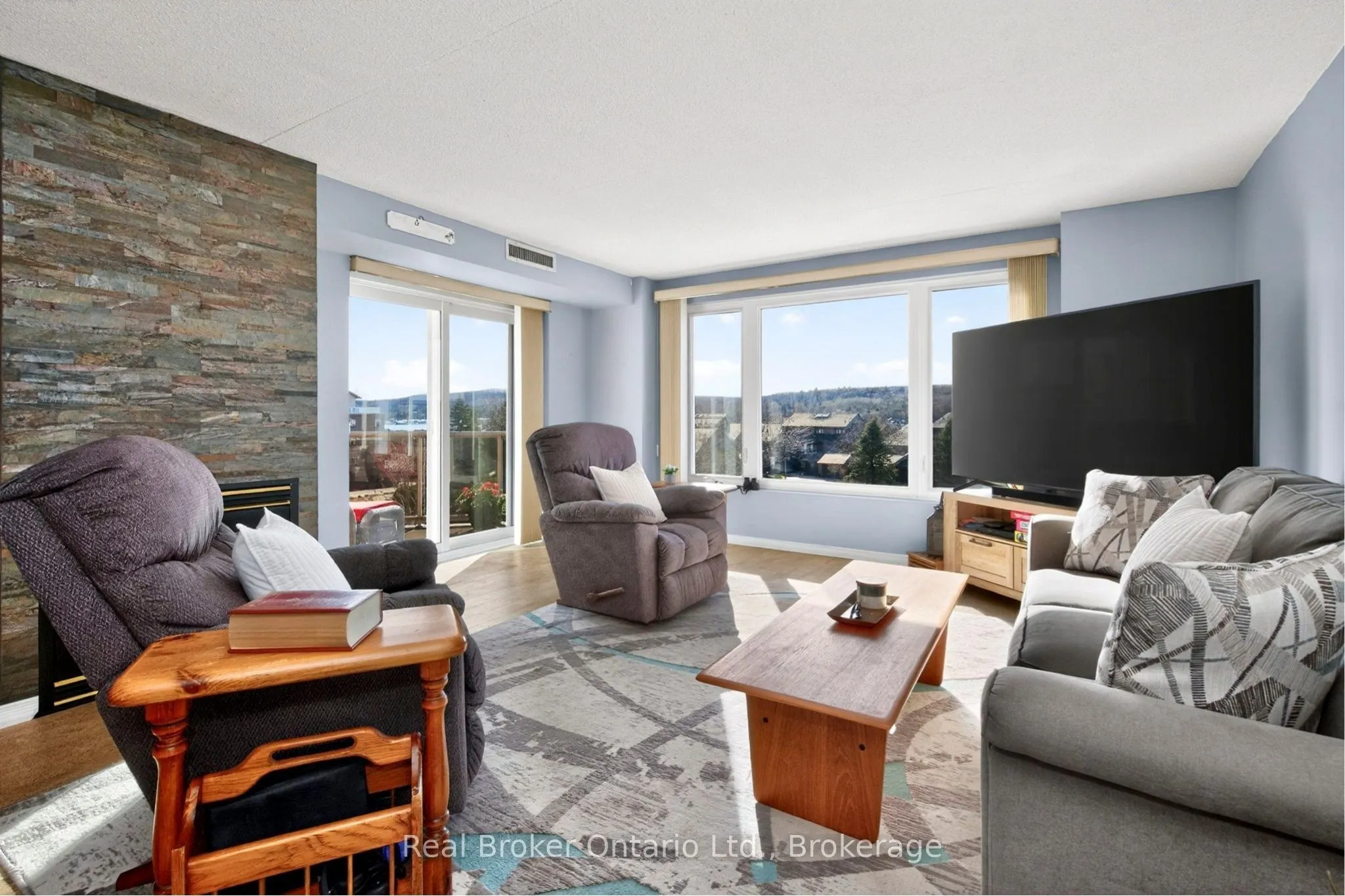 11 Beck Boulevard #402