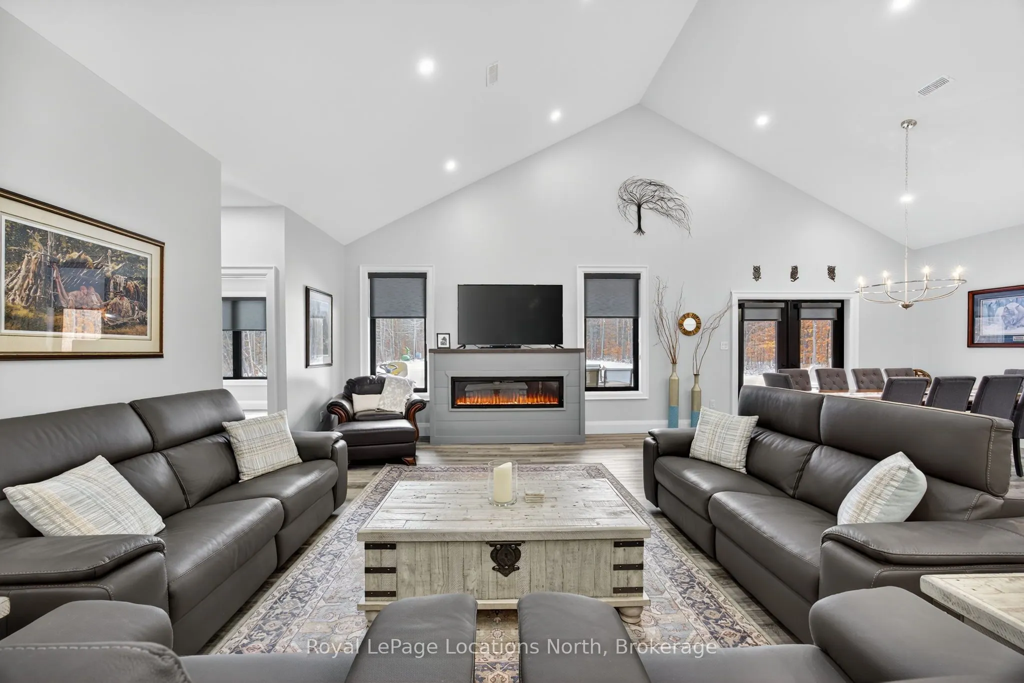3511 Rainbow Valley Road W