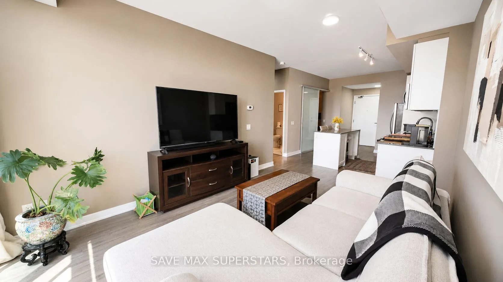 681 Yonge Street #611
