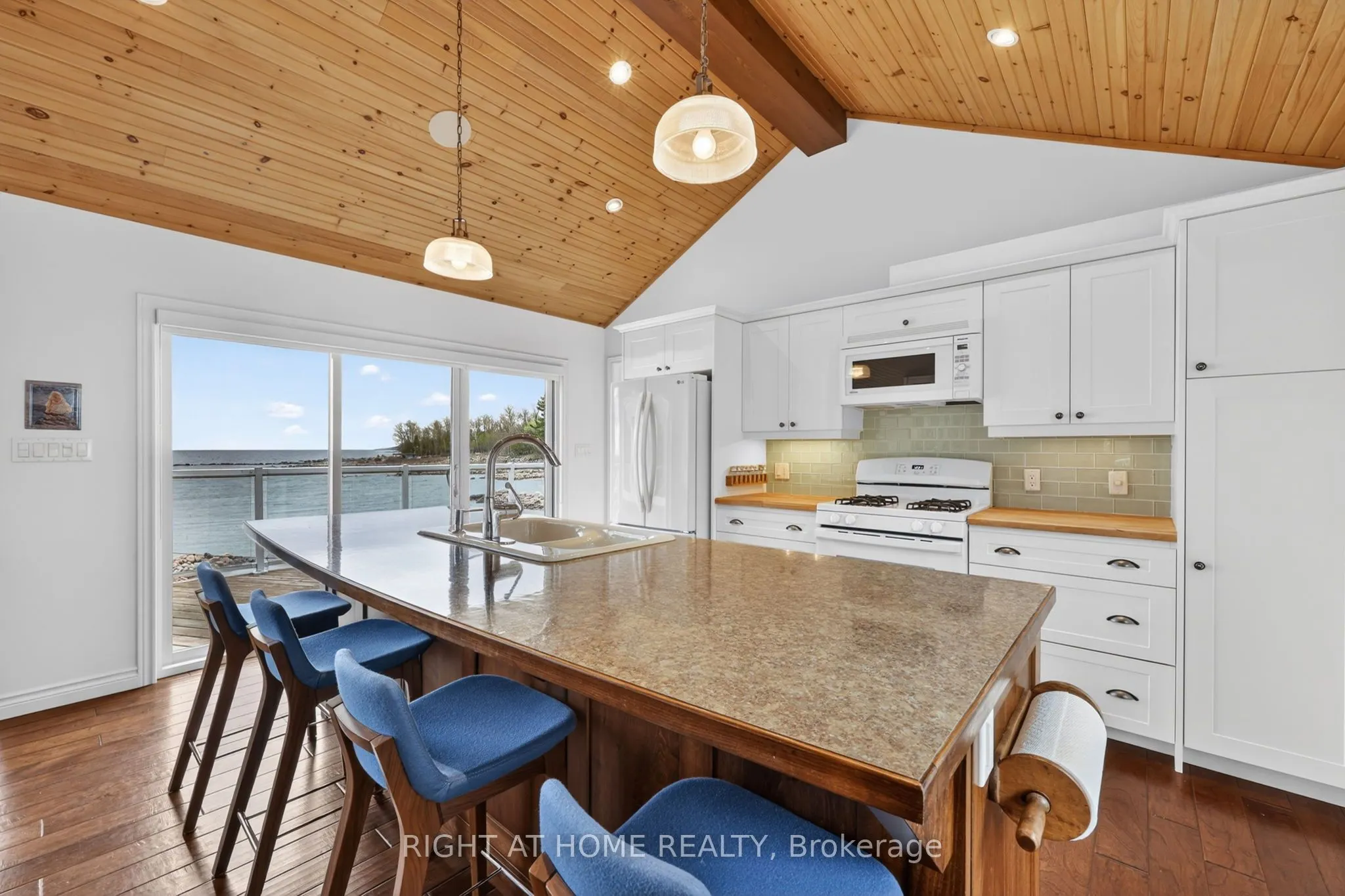 442 Silver Birch Drive