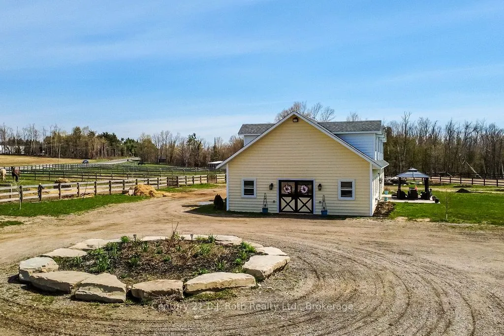 465 Ridge Road E
