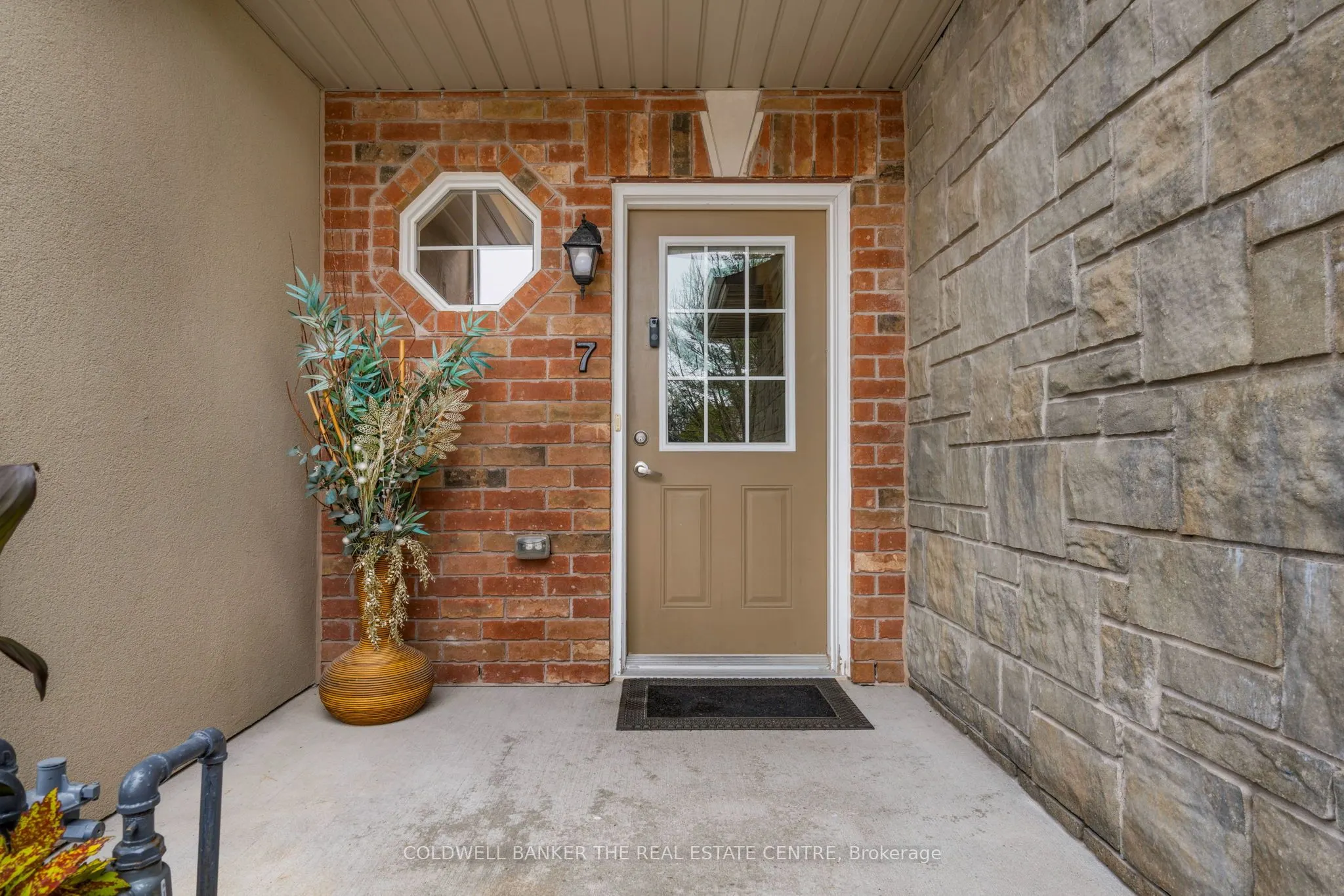 49 Ferndale Drive S #7