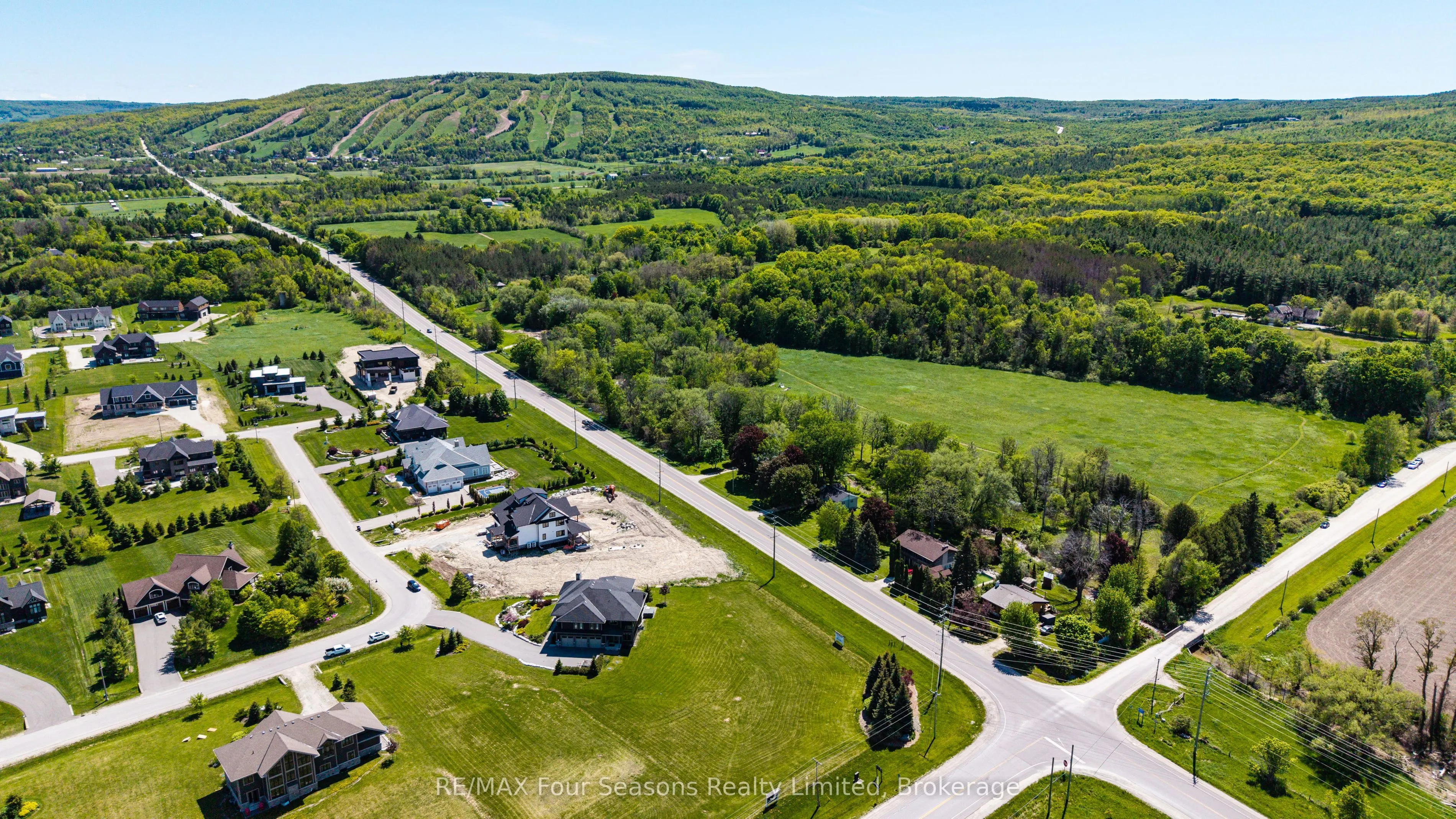 9 Windrose Valley Boulevard