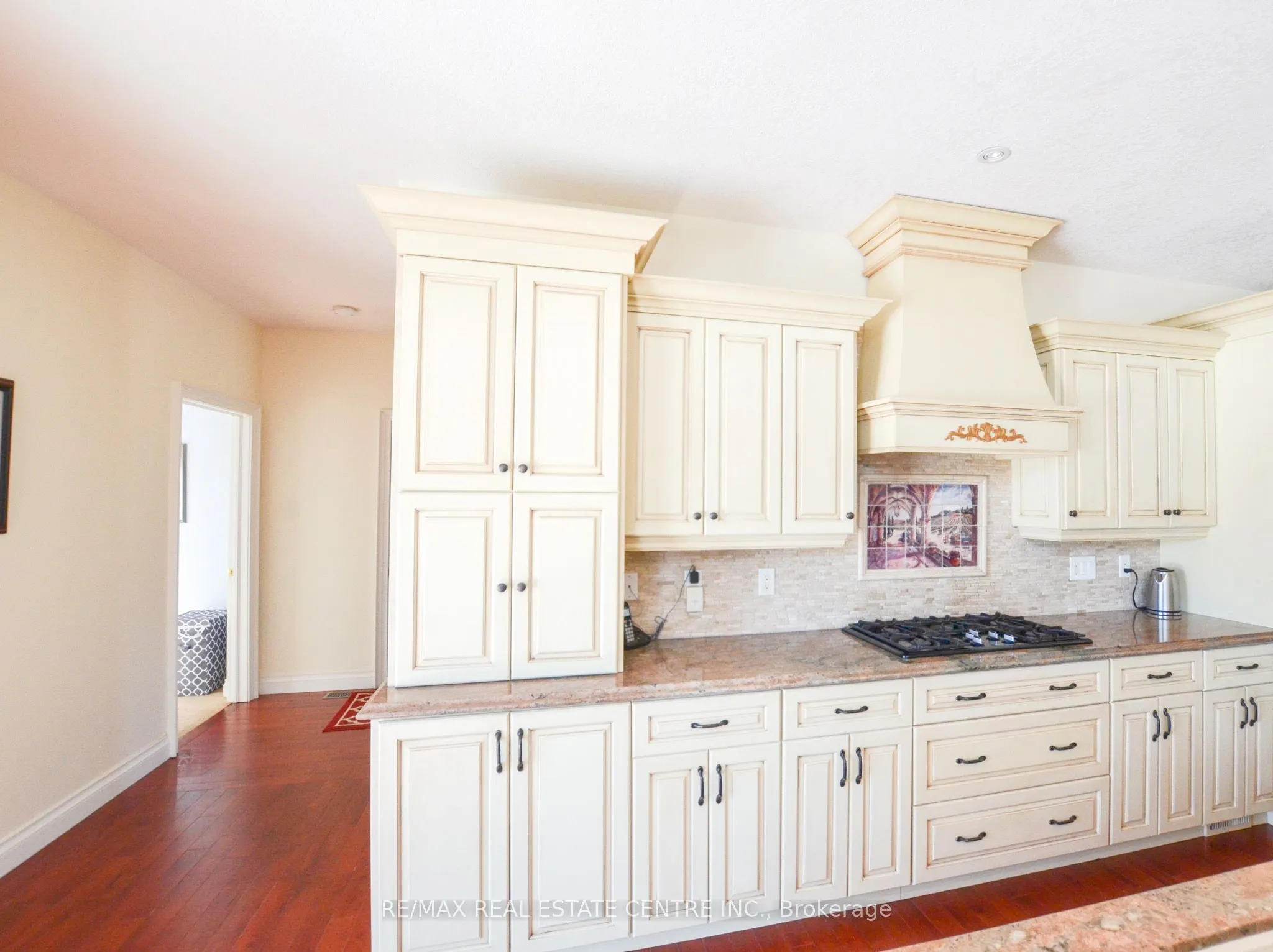 1216 Wood Road