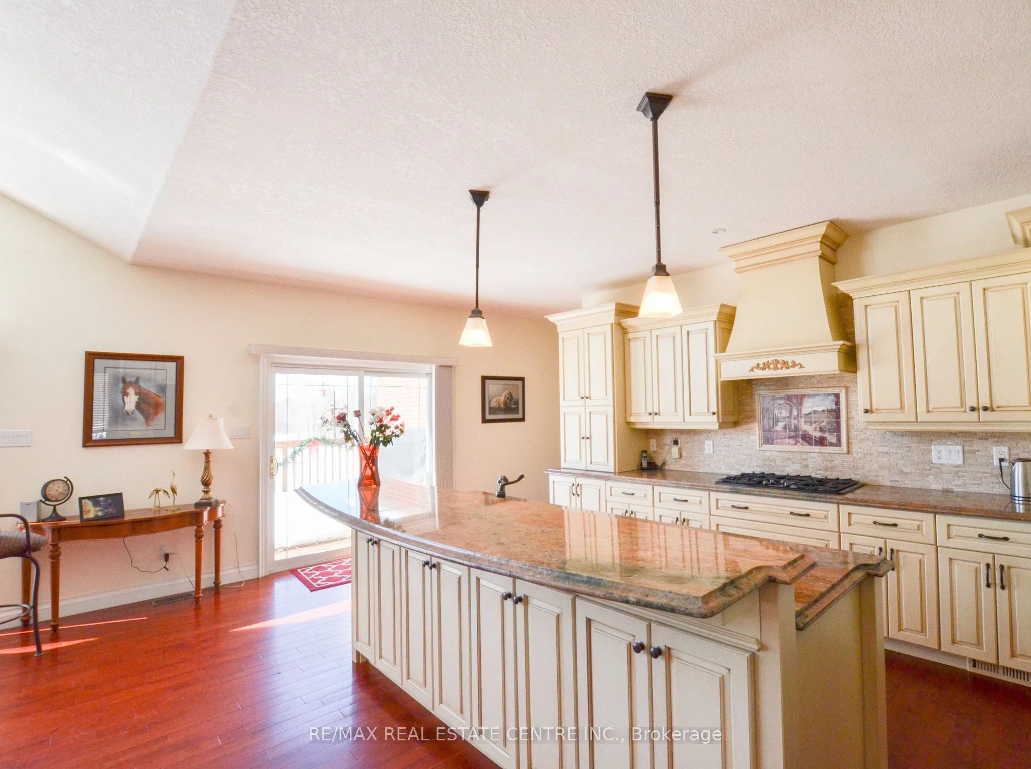 1216 Wood Road