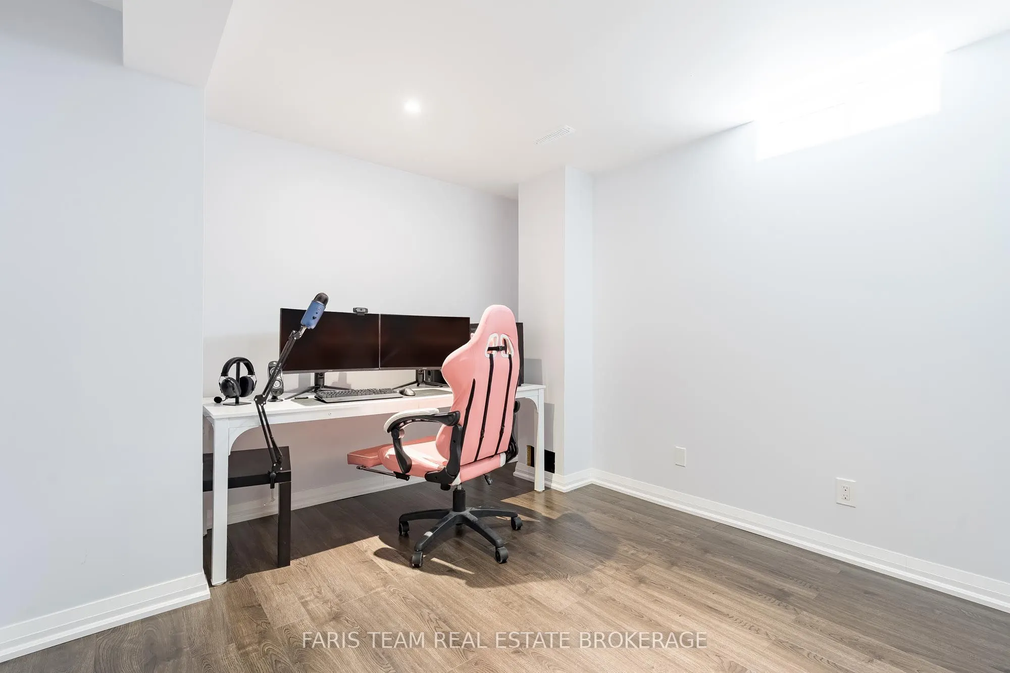92 Wesley Avenue