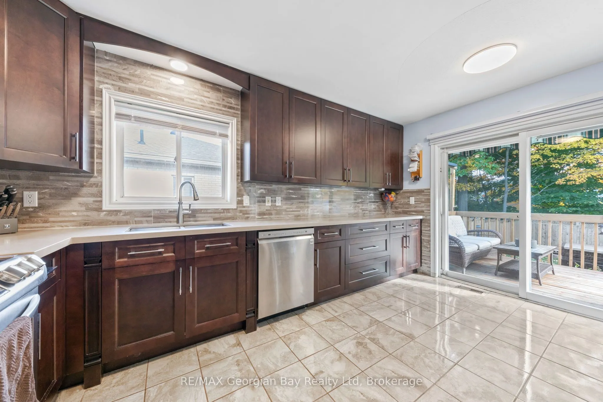925 Dominion Avenue
