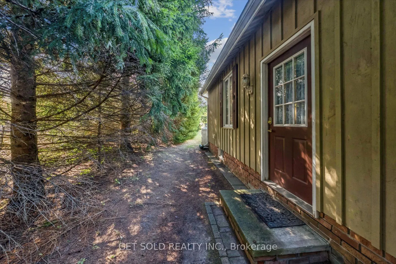 77 Simcoe Road
