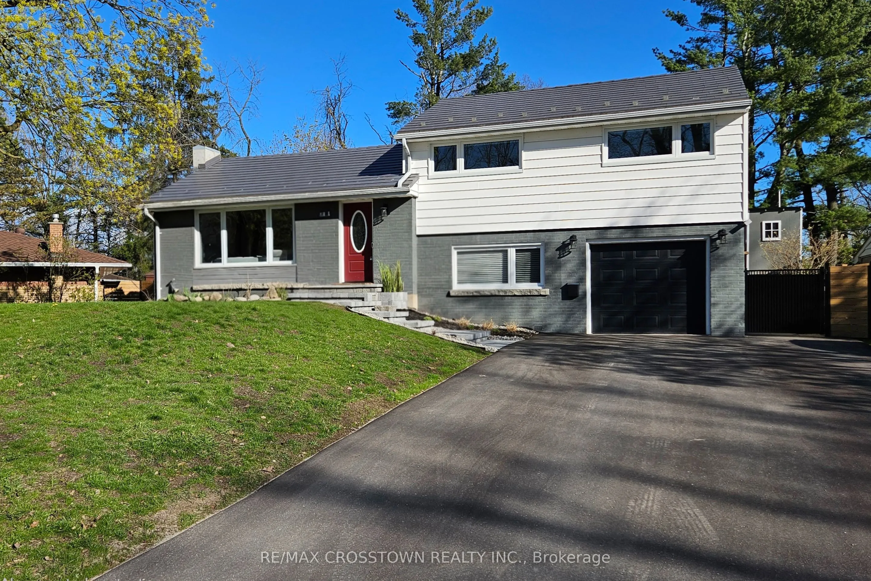 11 Castle Drive