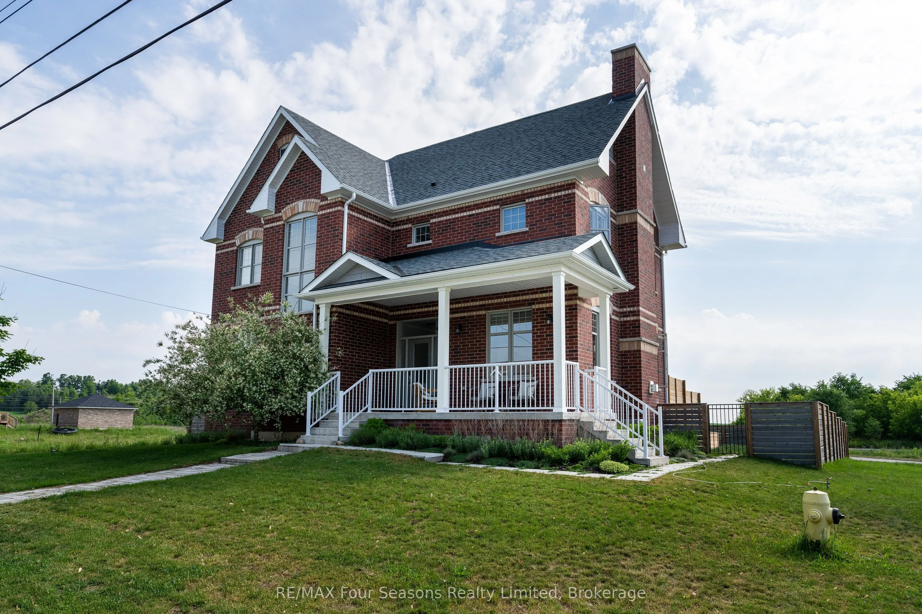 46 Francis Street E