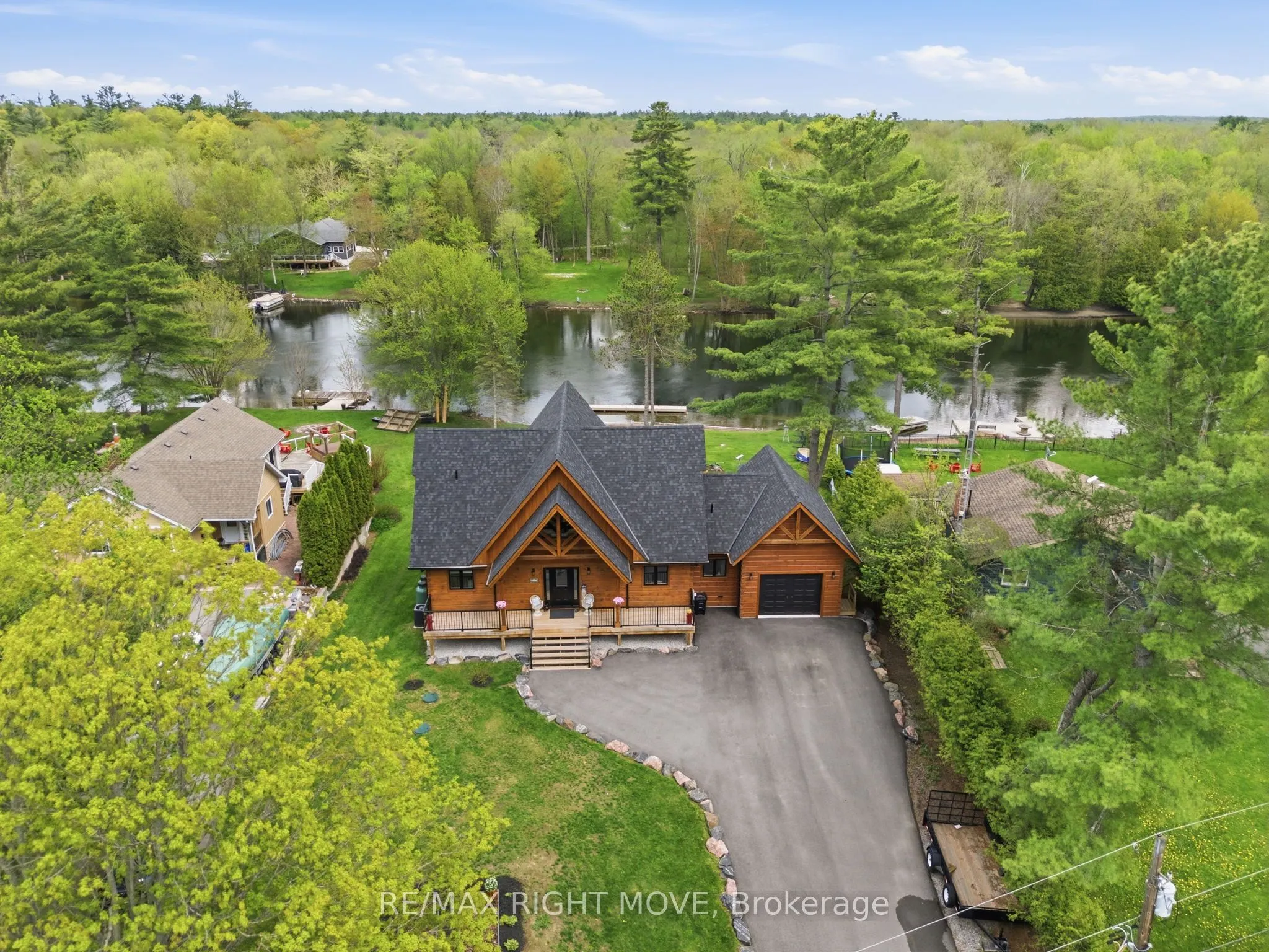 1935 Mcleod Drive