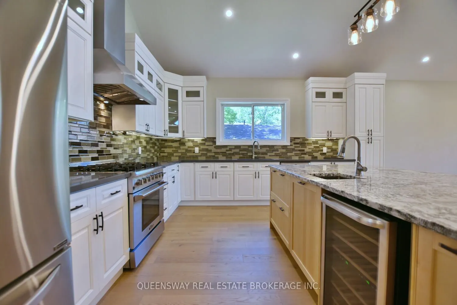 1852 River Road W