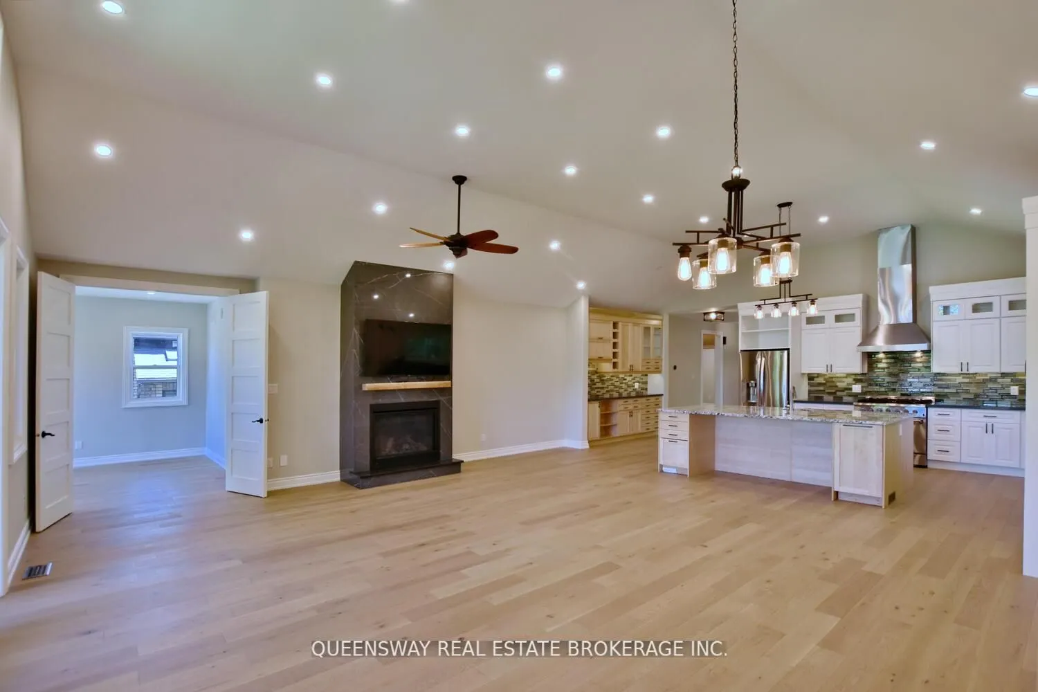1852 River Road W