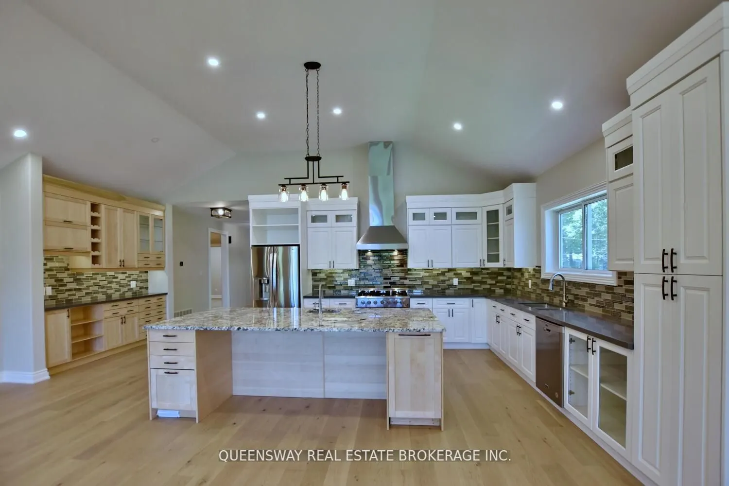 1852 River Road W