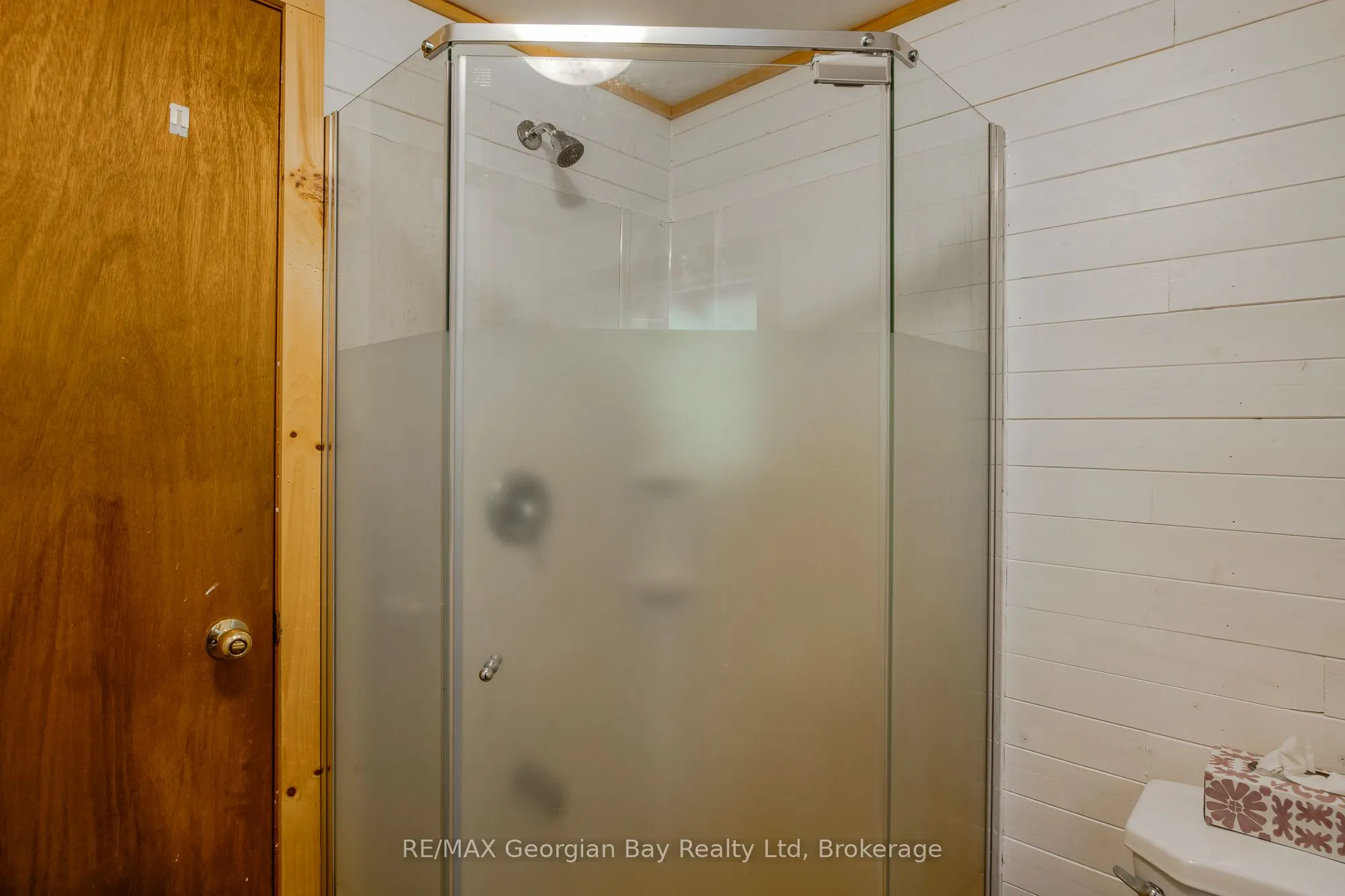 68 Tiny Beaches Road S