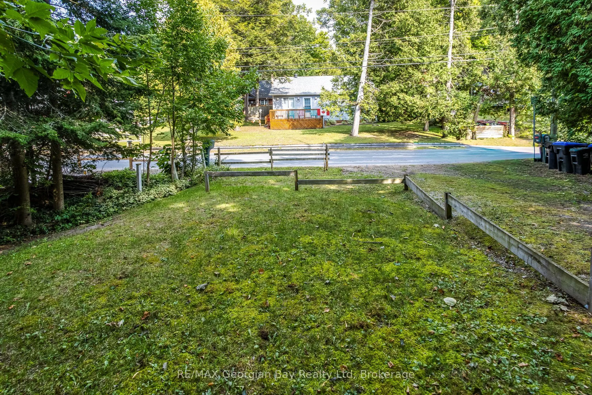 68 Tiny Beaches Road S