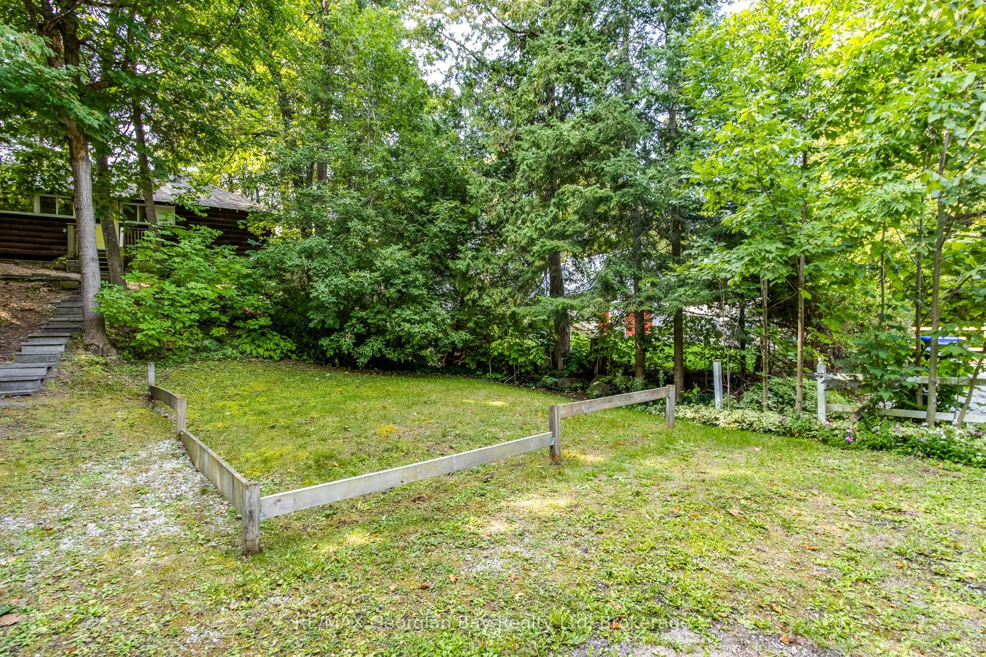 68 Tiny Beaches Road S