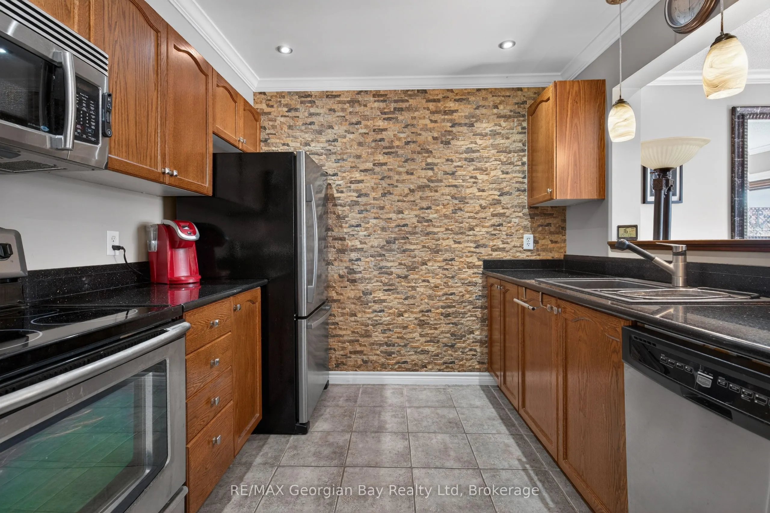 177 Southwinds Crescent