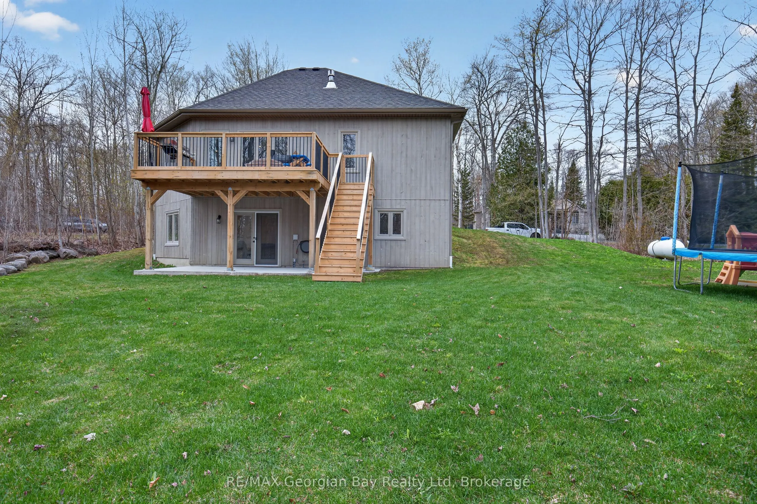 73 Polish Avenue