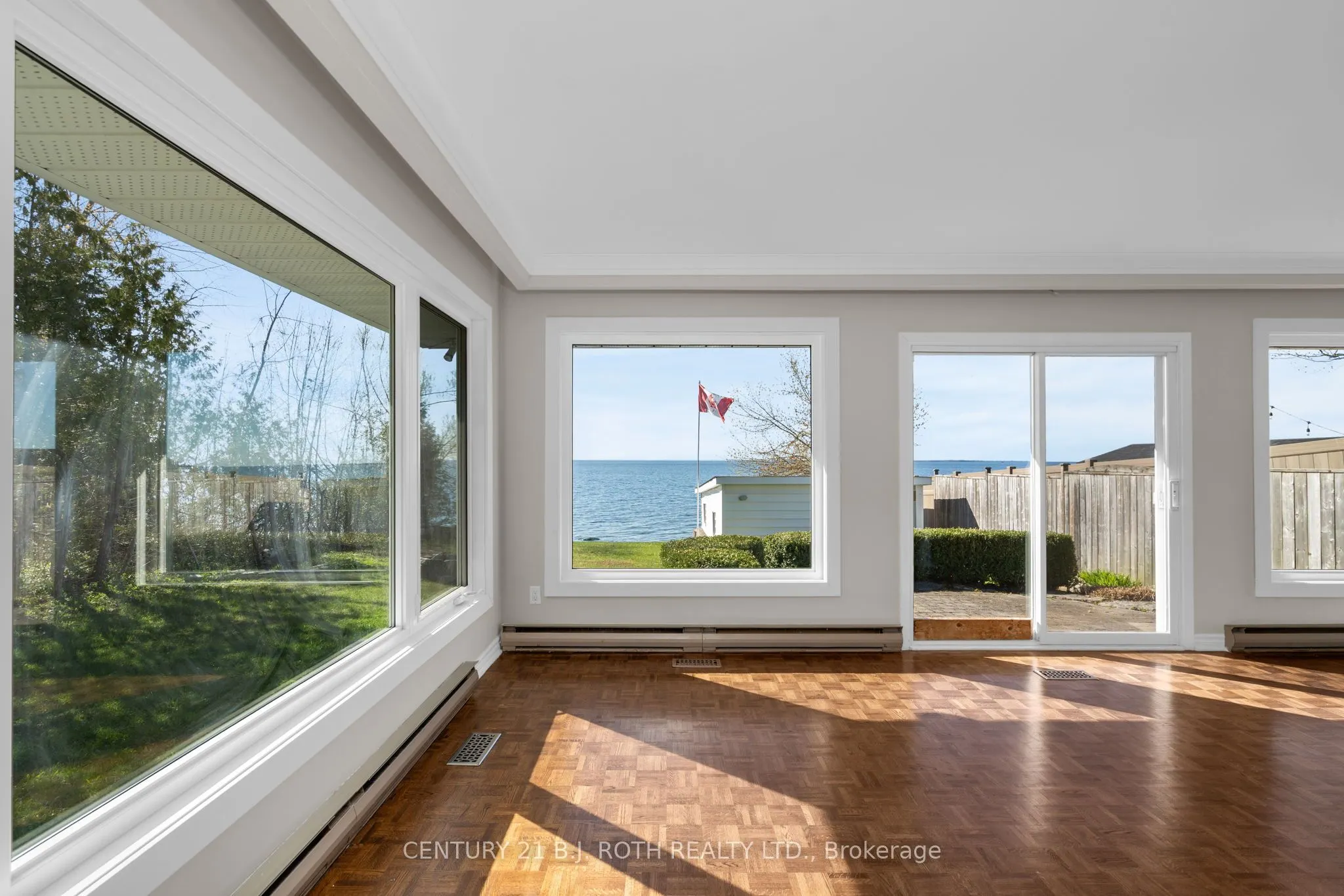49 Lakeshore Road E