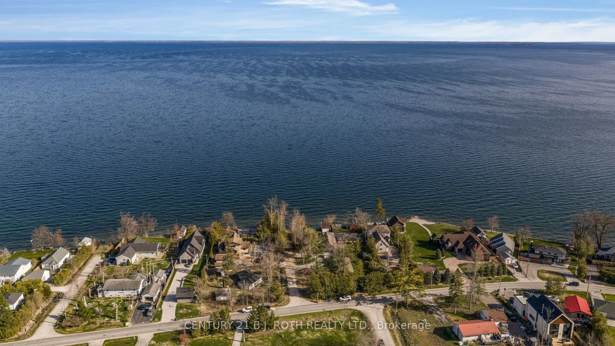 49 Lakeshore Road E