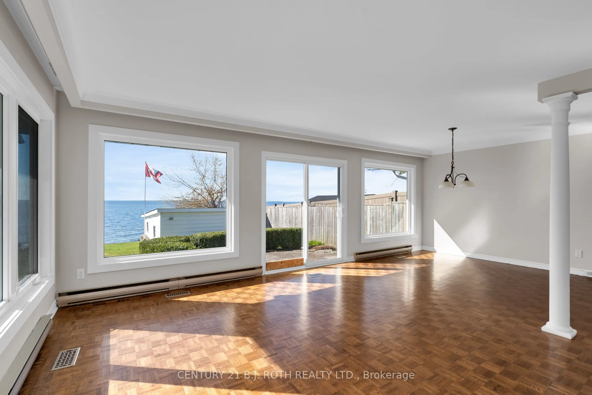49 Lakeshore Road E