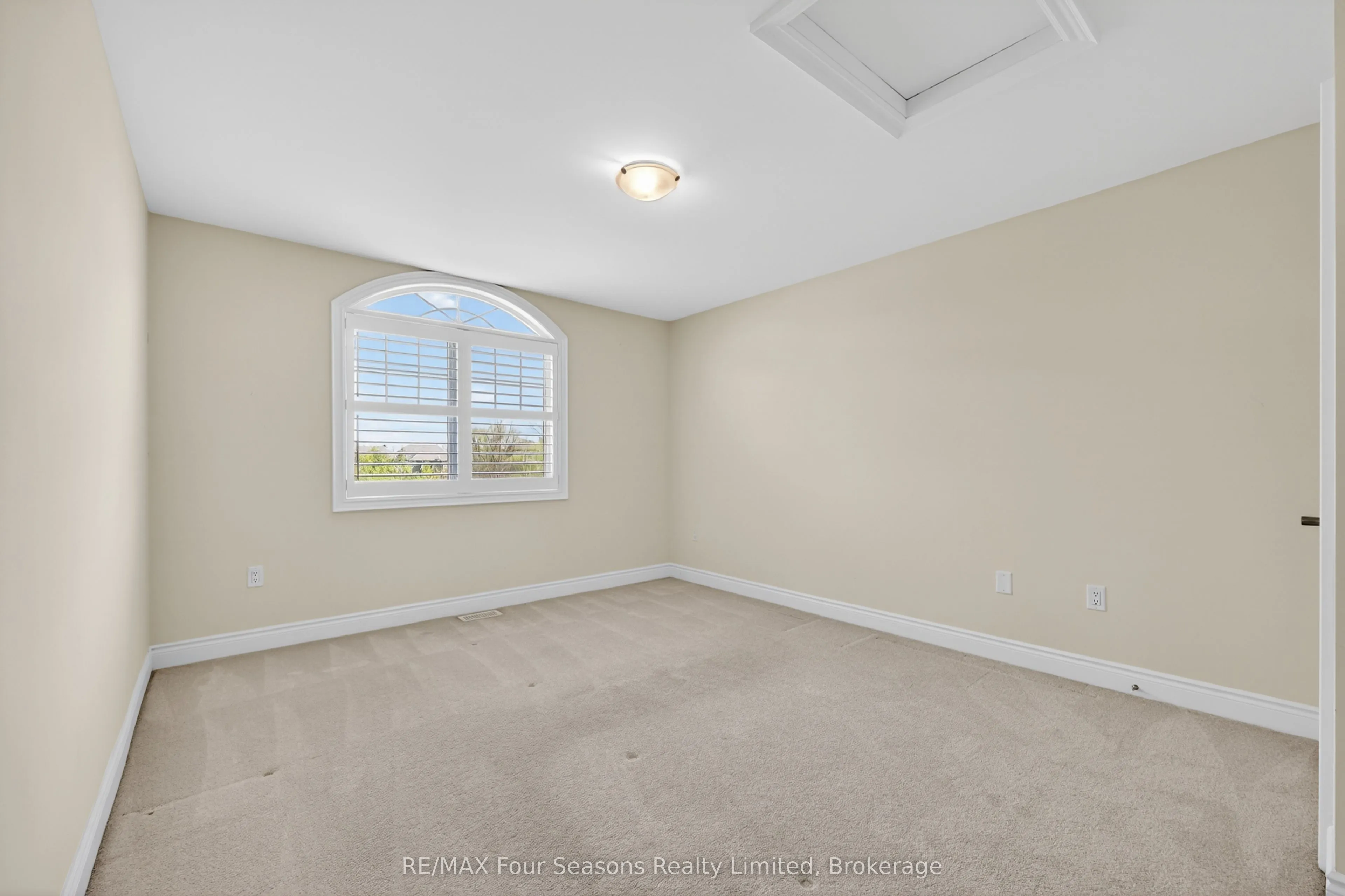 100 Kari Crescent #60