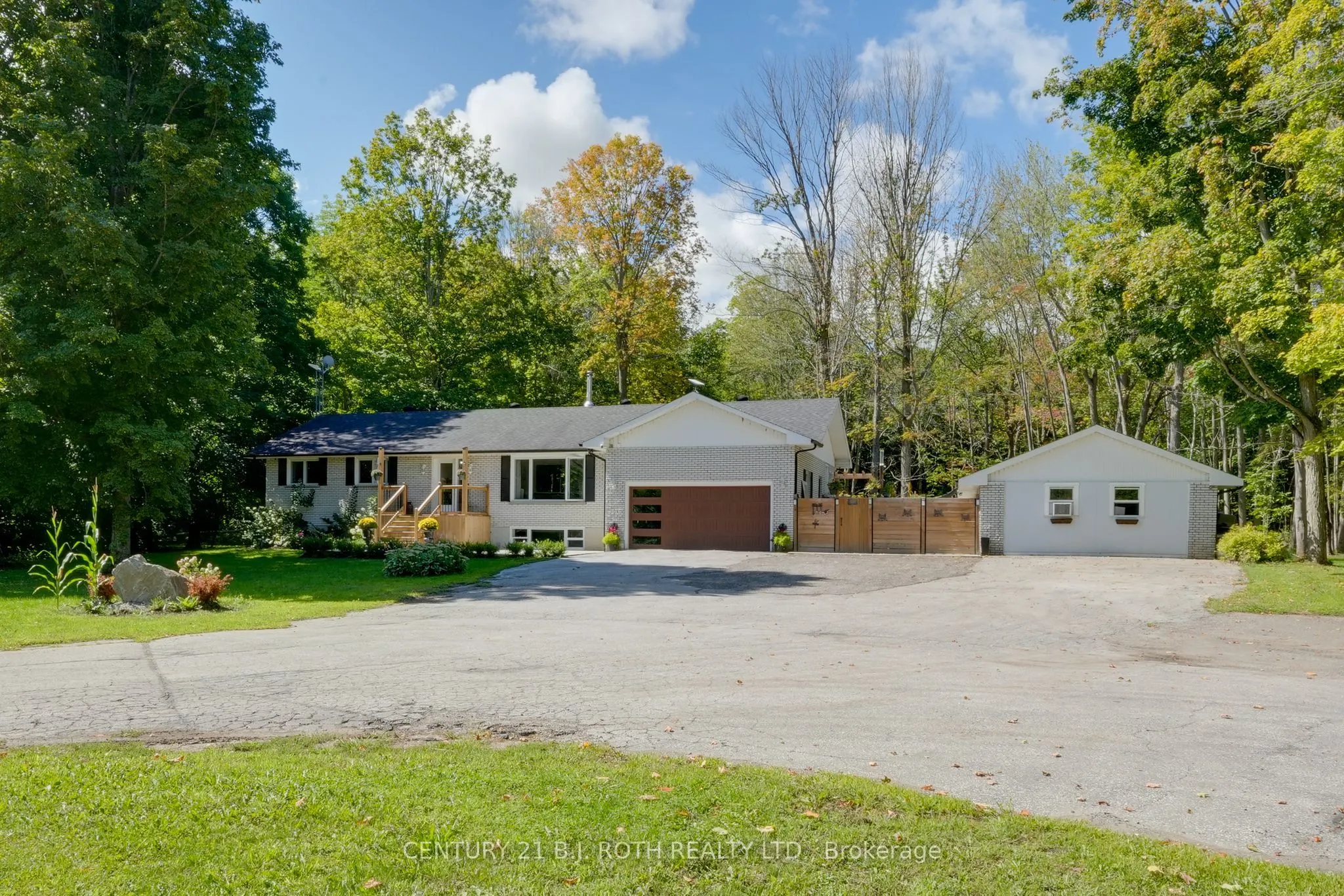 1250 County Road 6 S