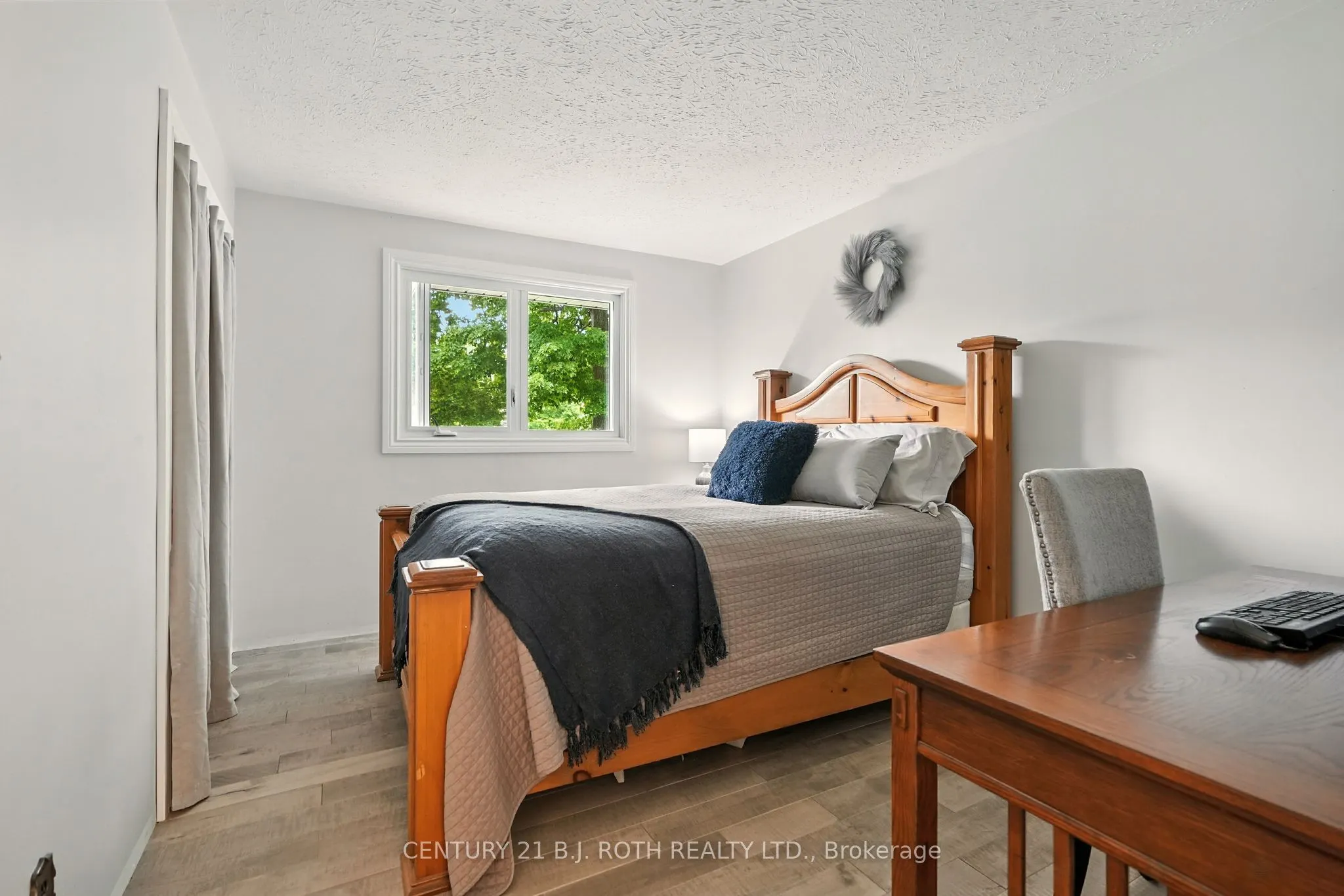 1250 County Road 6 S