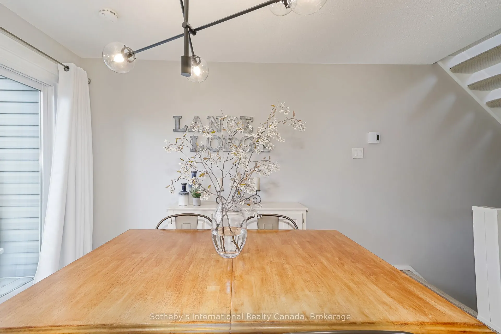214 Escarpment Crescent #214