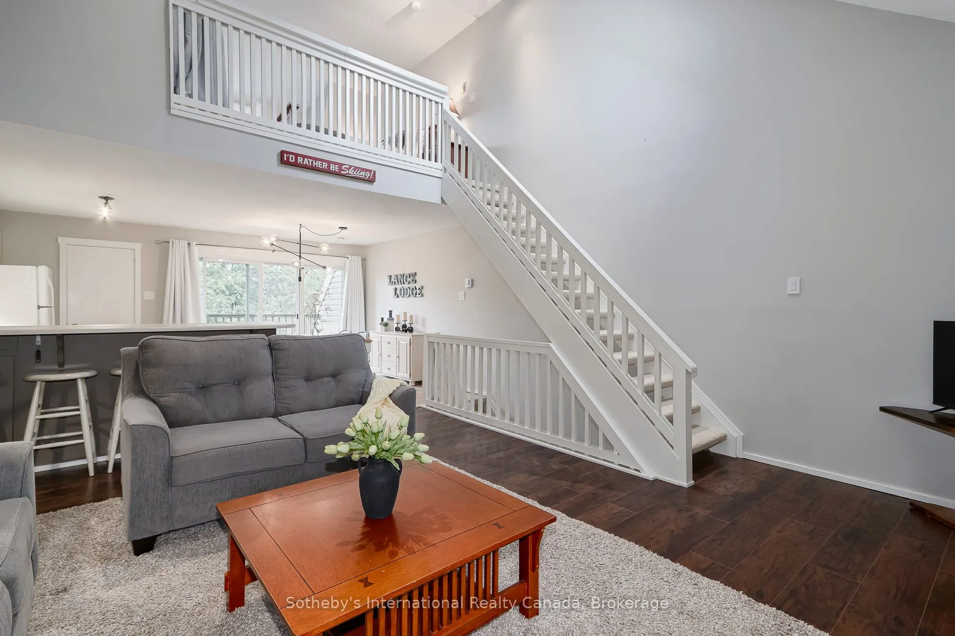 214 Escarpment Crescent #214