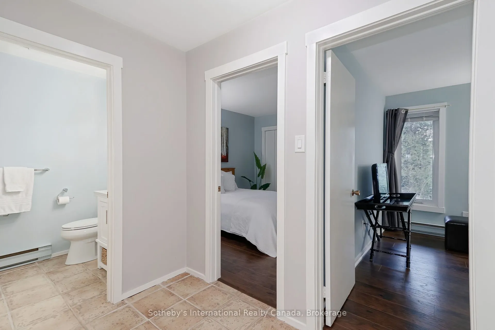 214 Escarpment Crescent #214