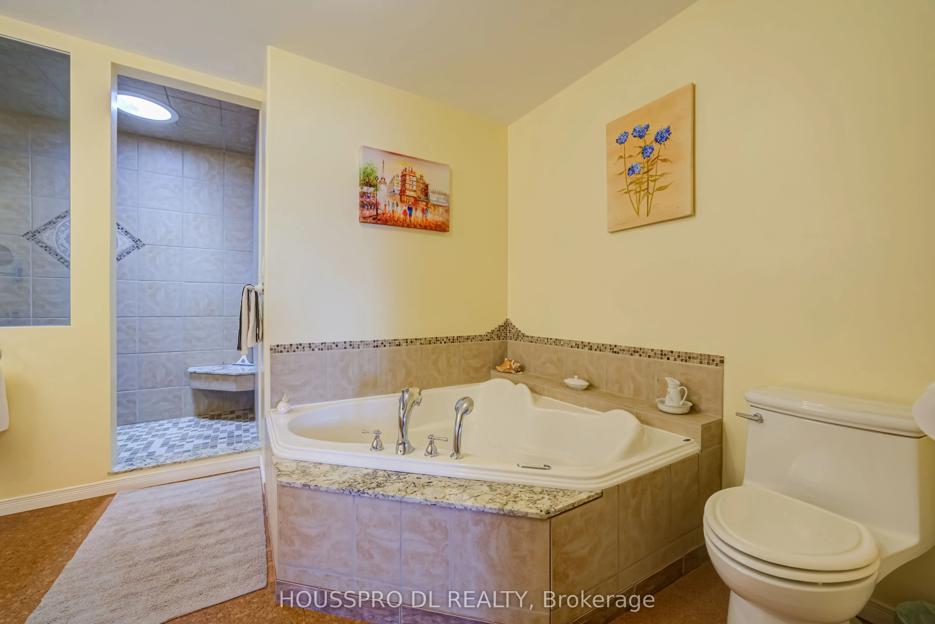 2683 Lakeshore Road E