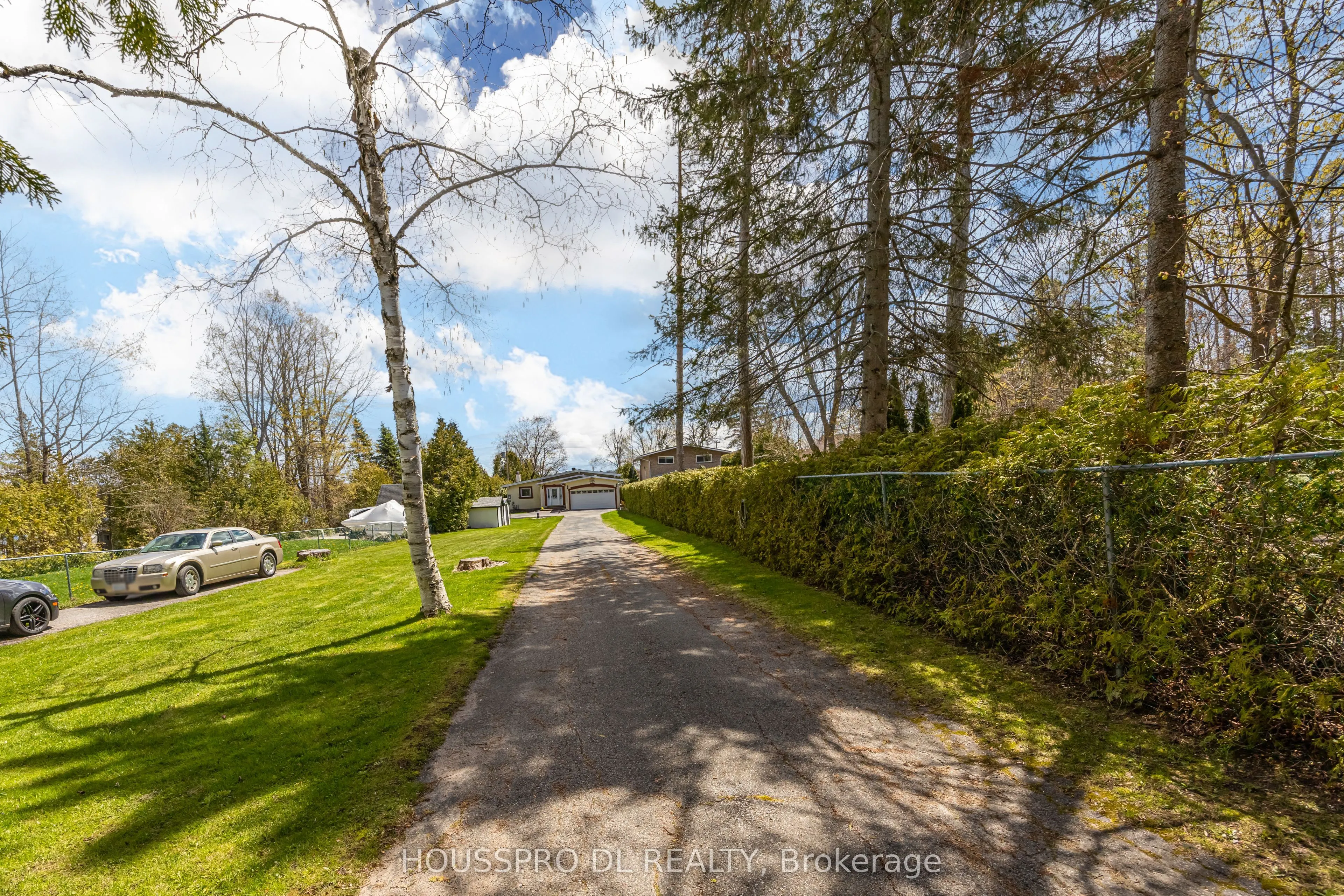 2683 Lakeshore Road E