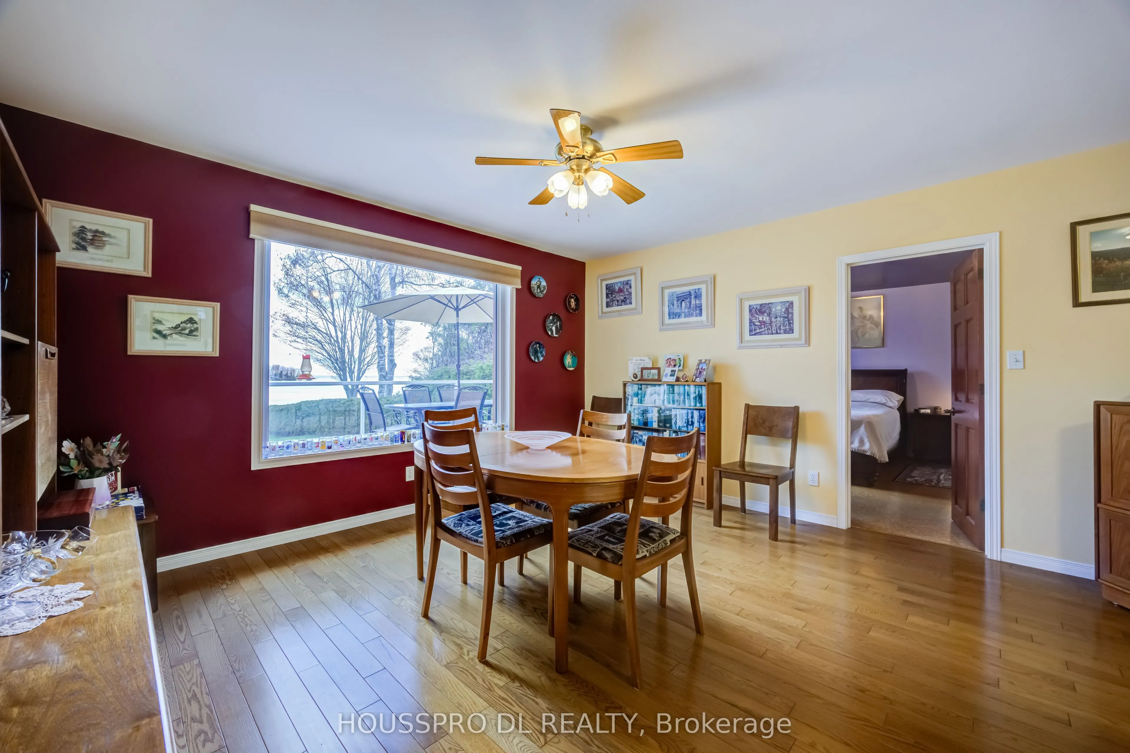 2683 Lakeshore Road E