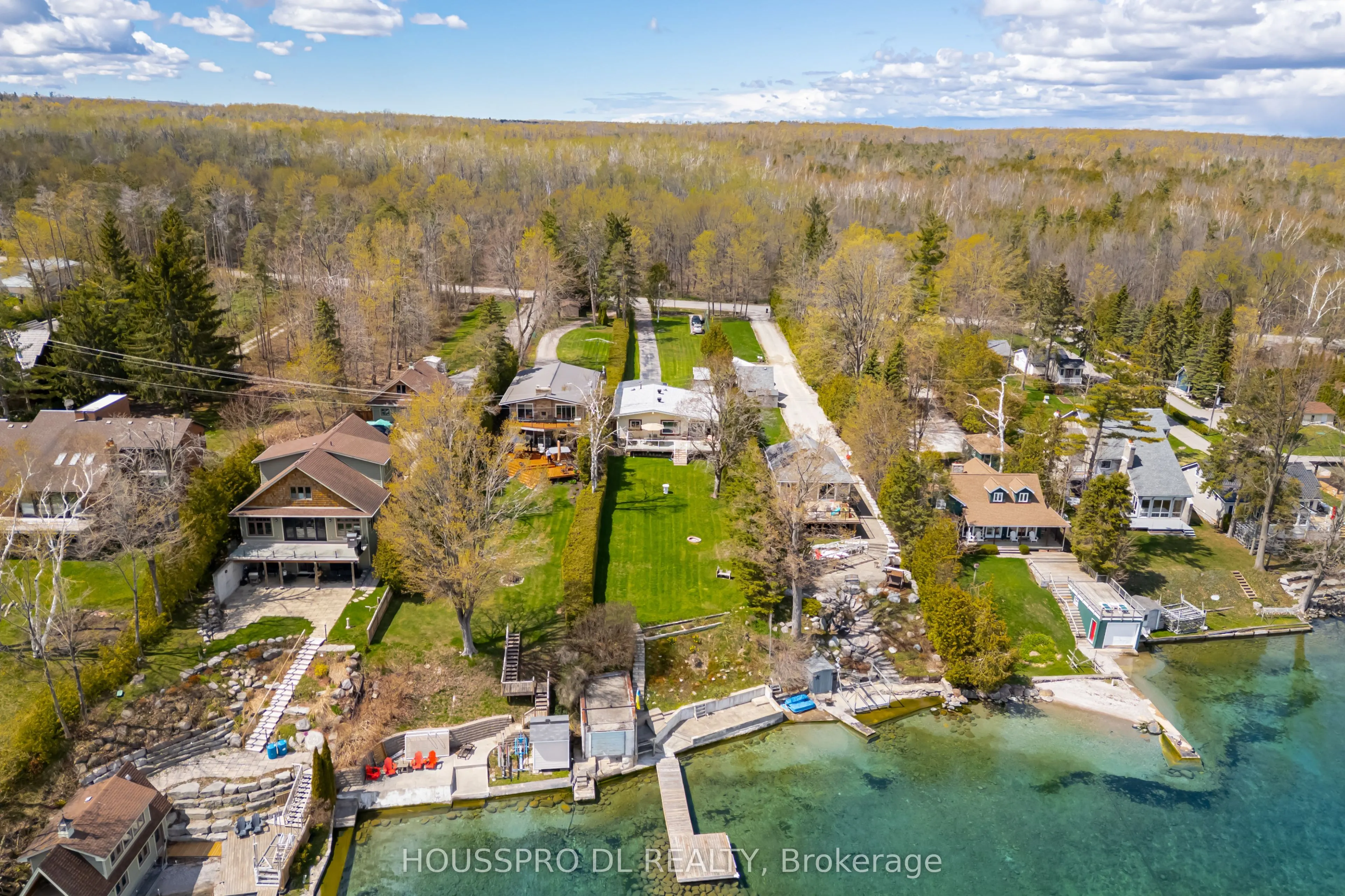 2683 Lakeshore Road E