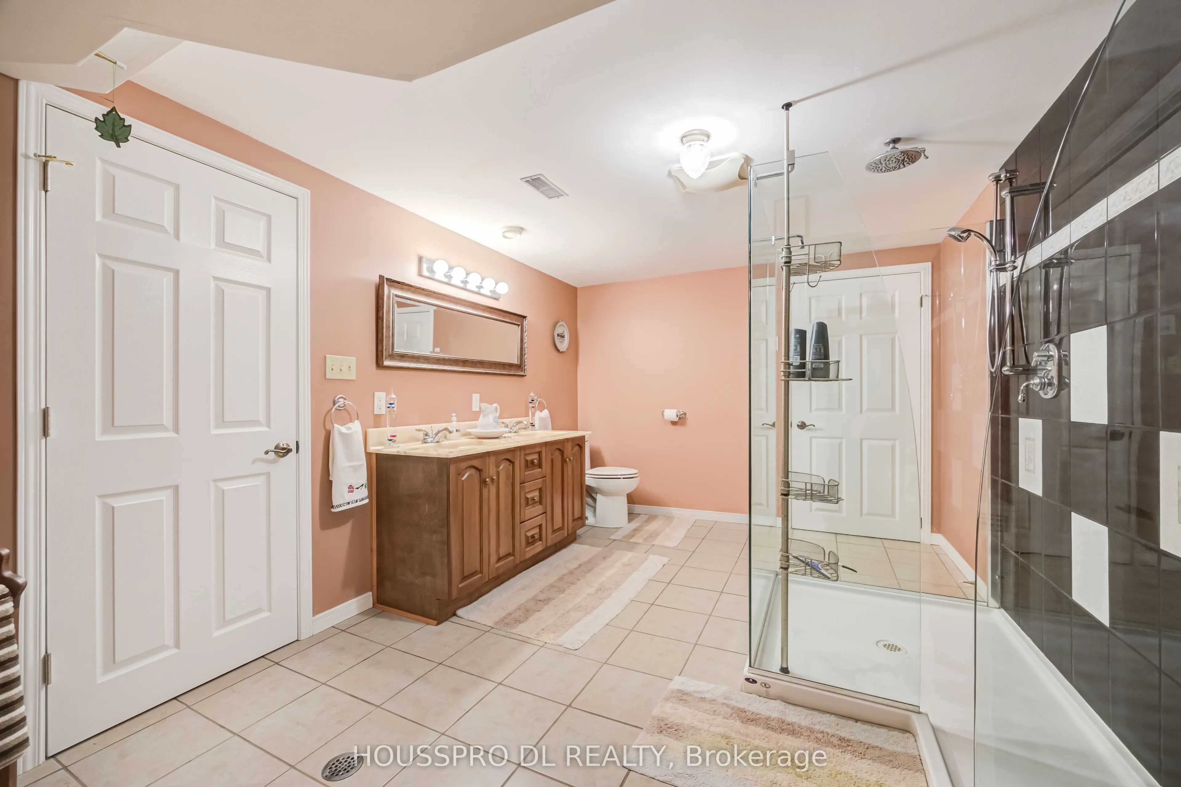 2683 Lakeshore Road E