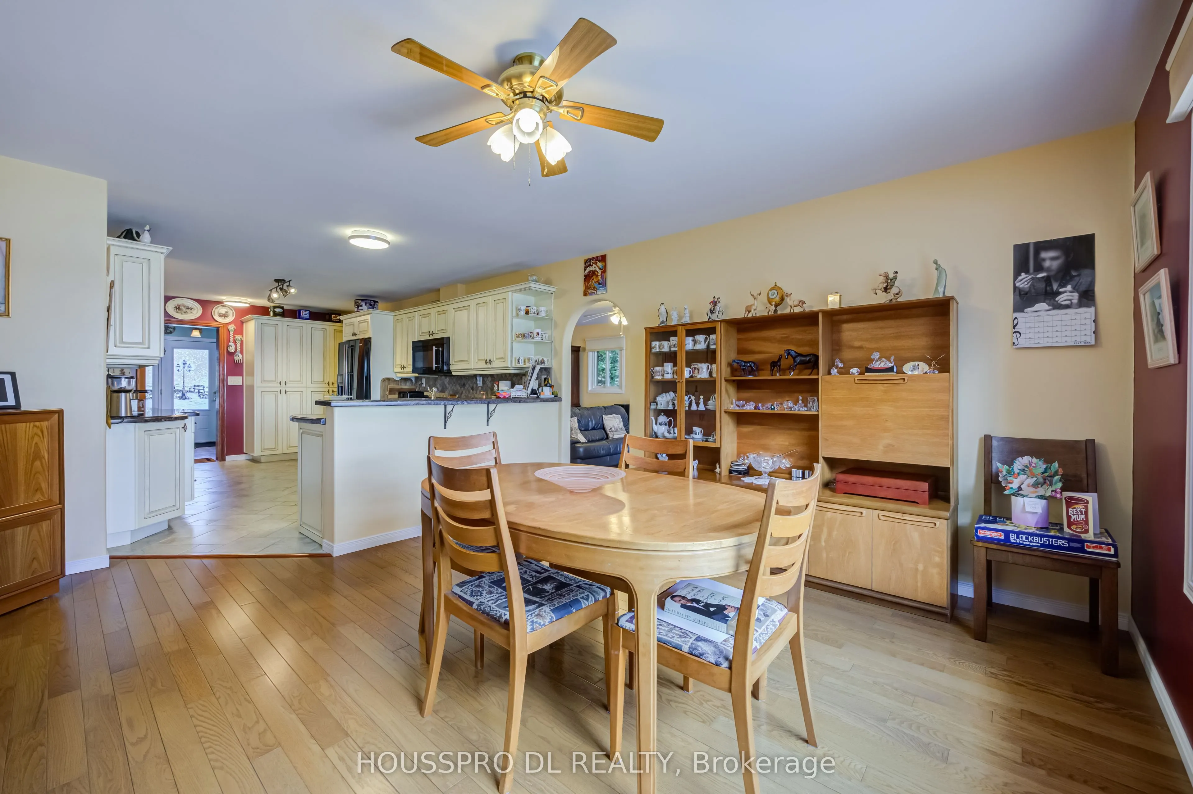 2683 Lakeshore Road E