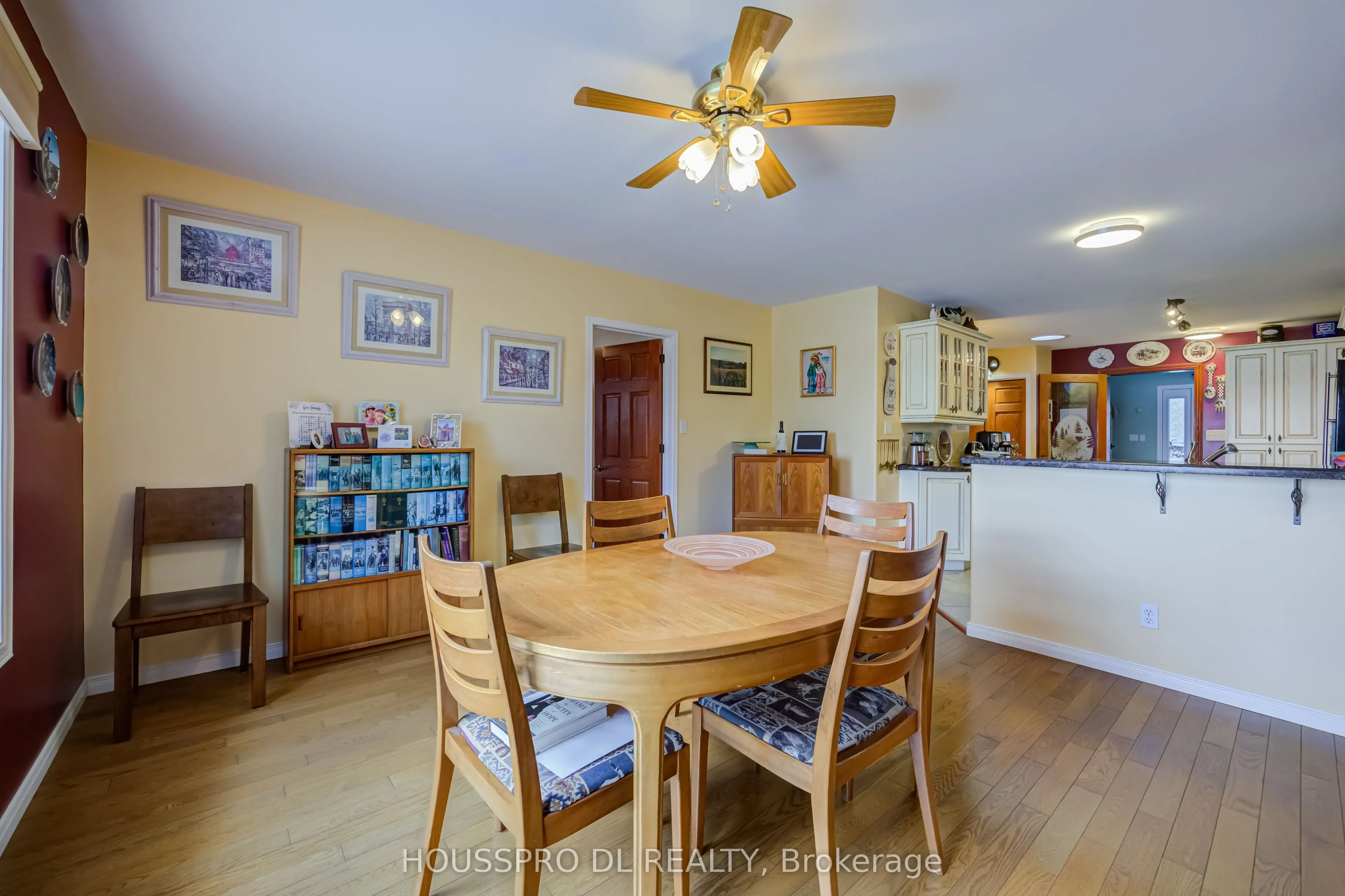 2683 Lakeshore Road E