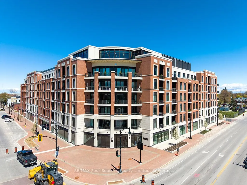 1 Hume Street #402