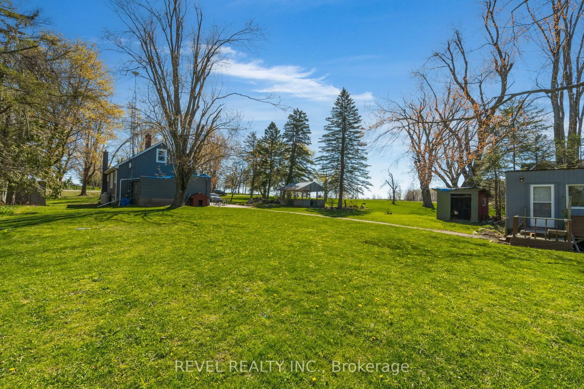 2940 Old Second Road S