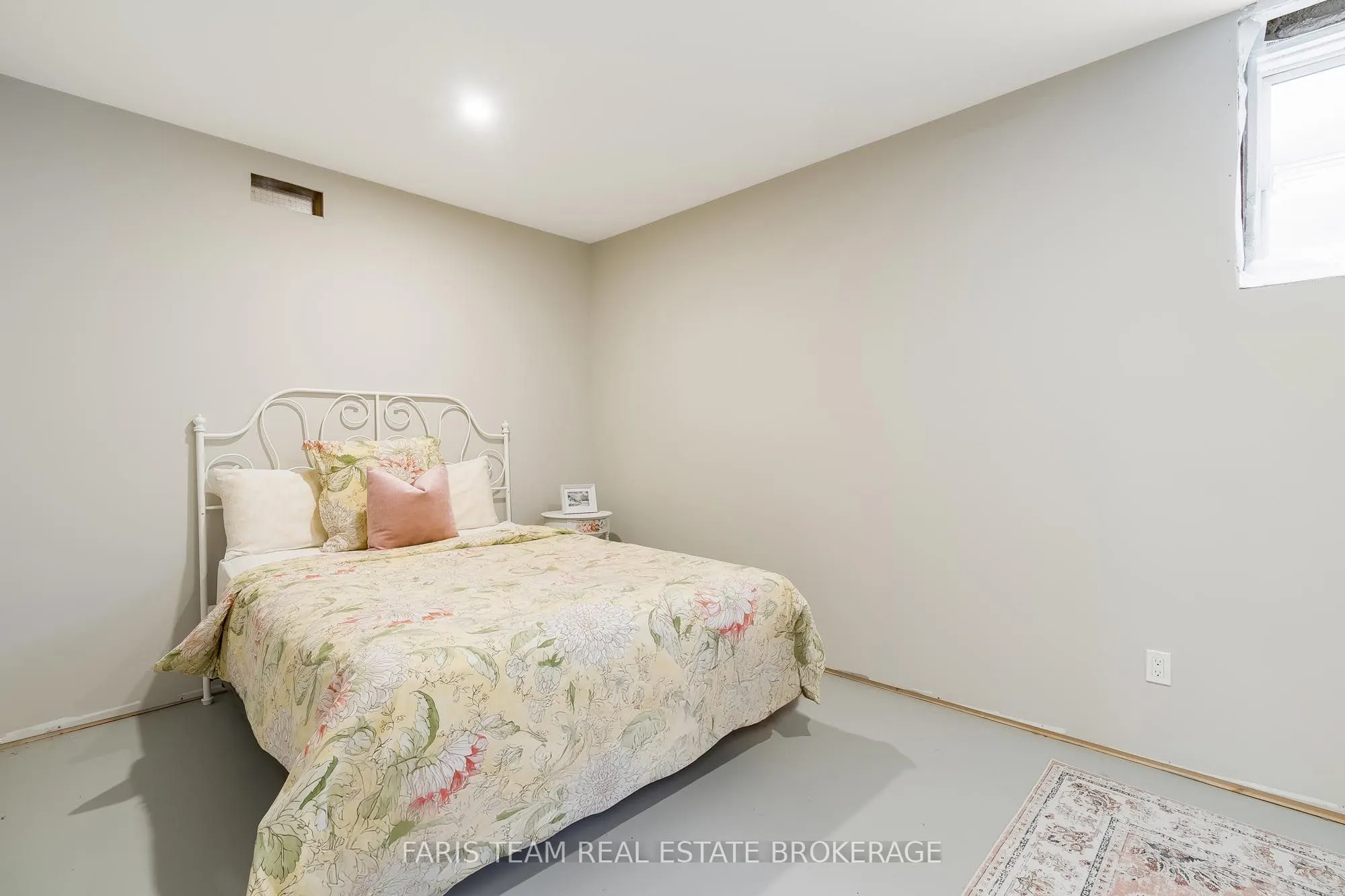 1555 Baseline Road S