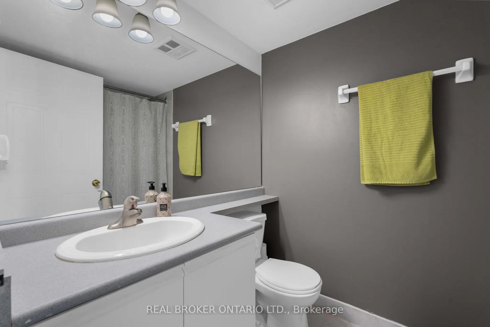 140 DUNLOP Street E #704