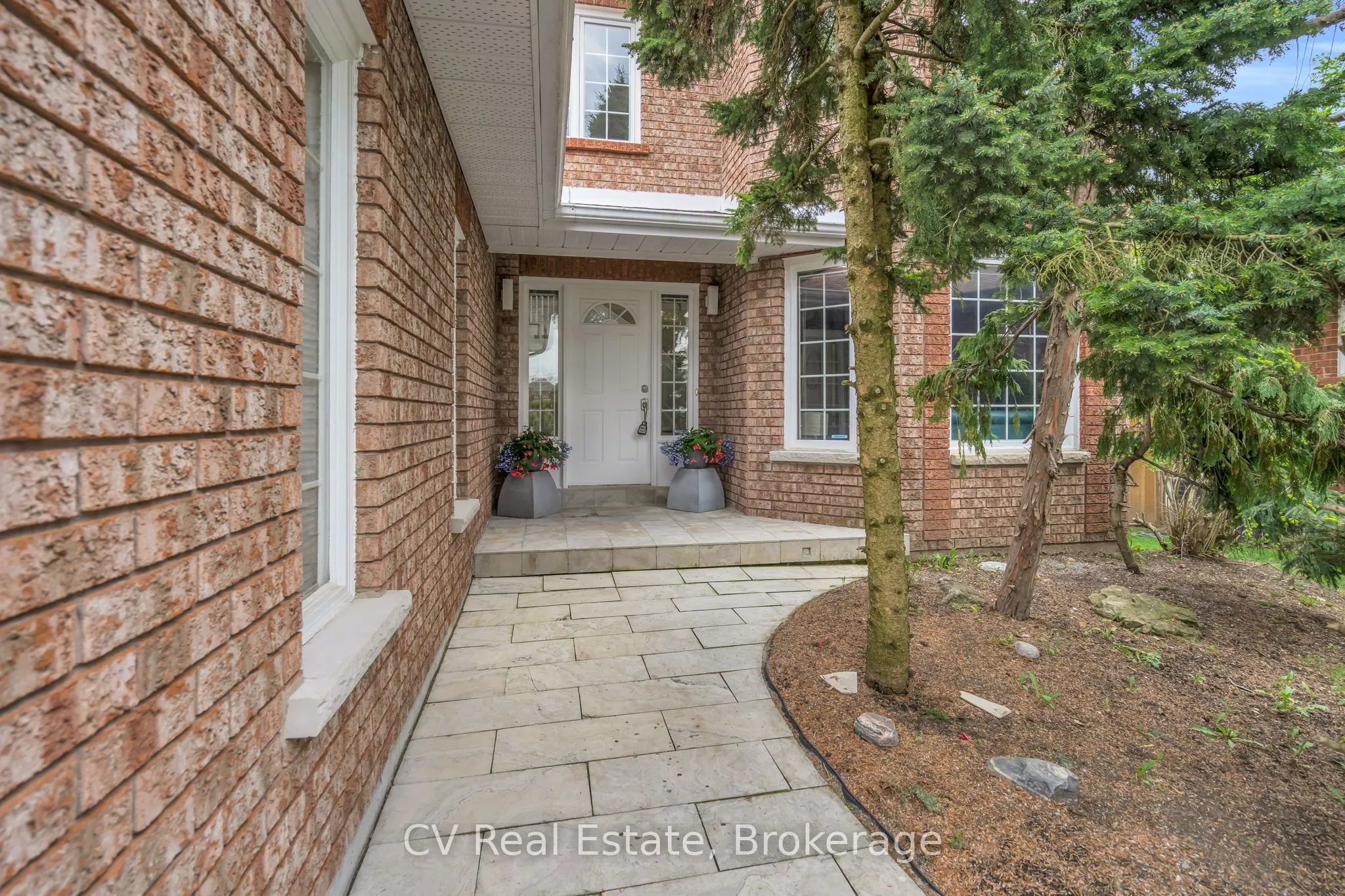 5 McCutcheon Court