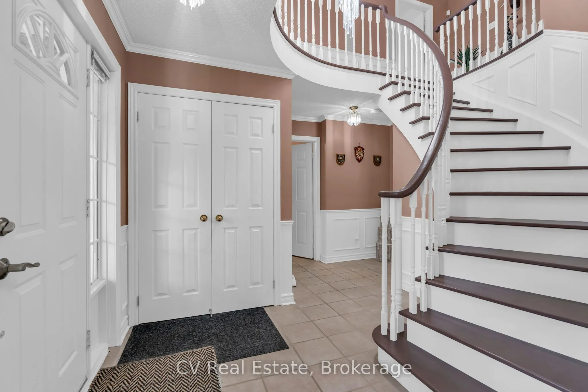 5 McCutcheon Court