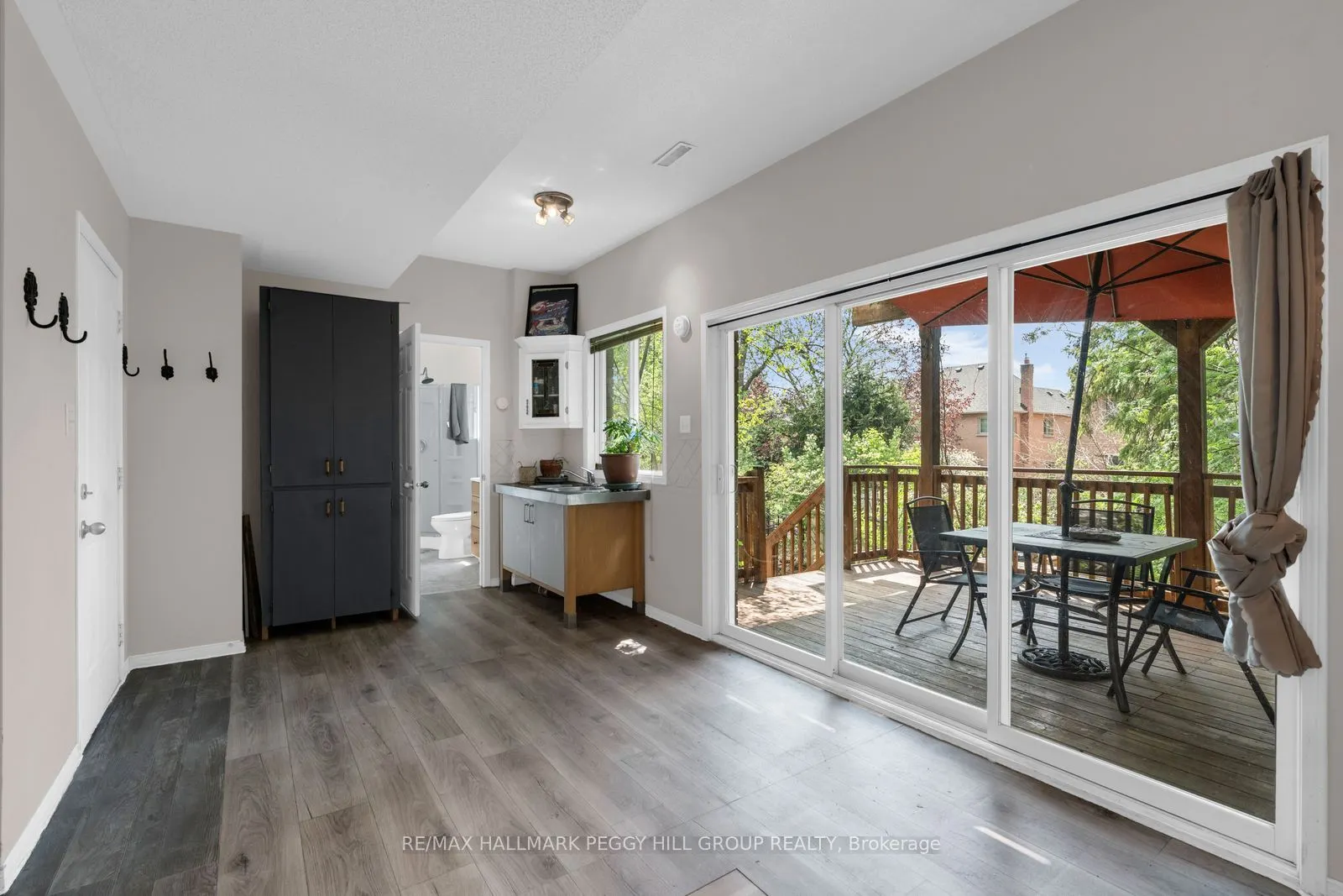 42 Kell Place