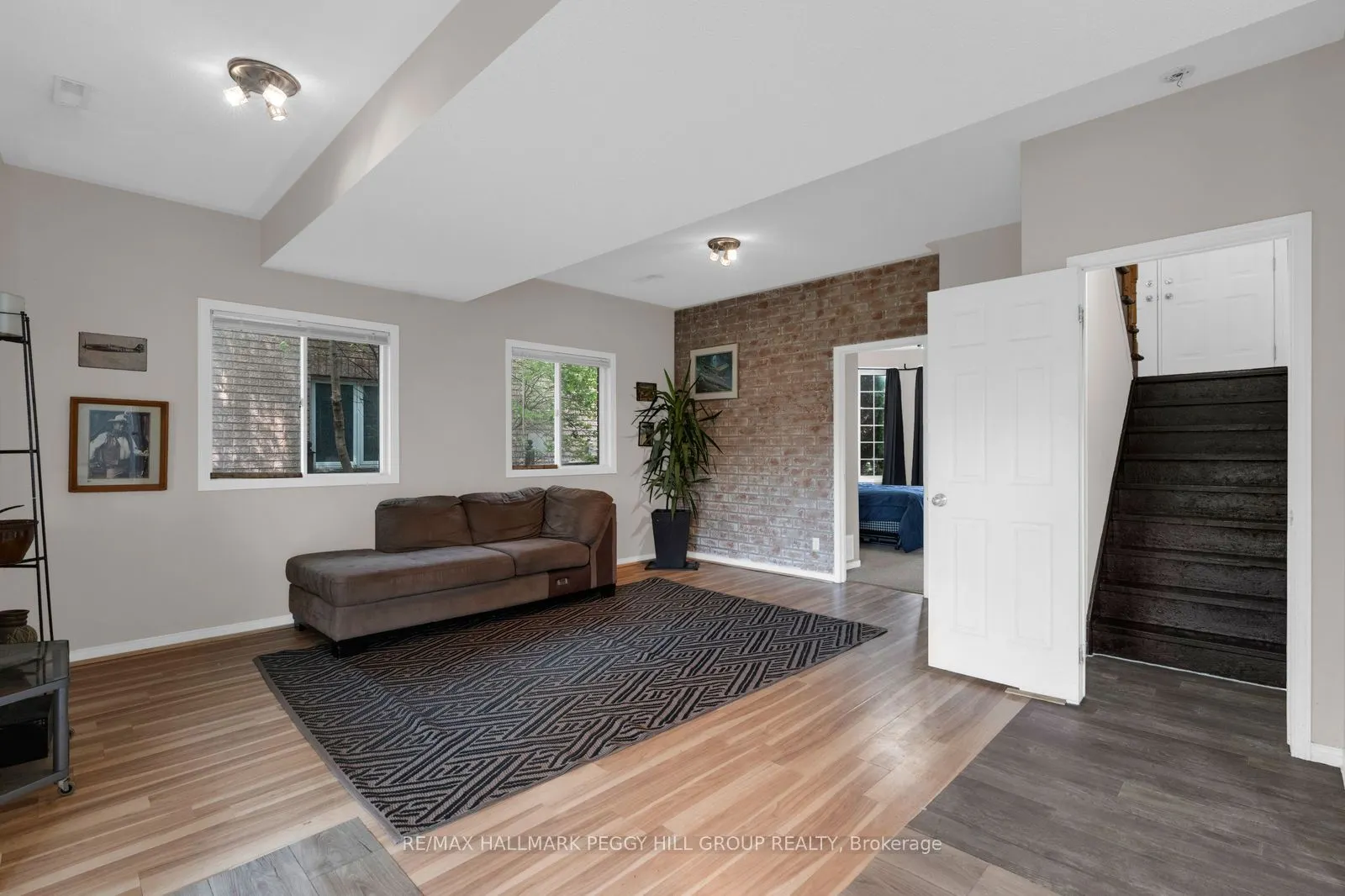 42 Kell Place