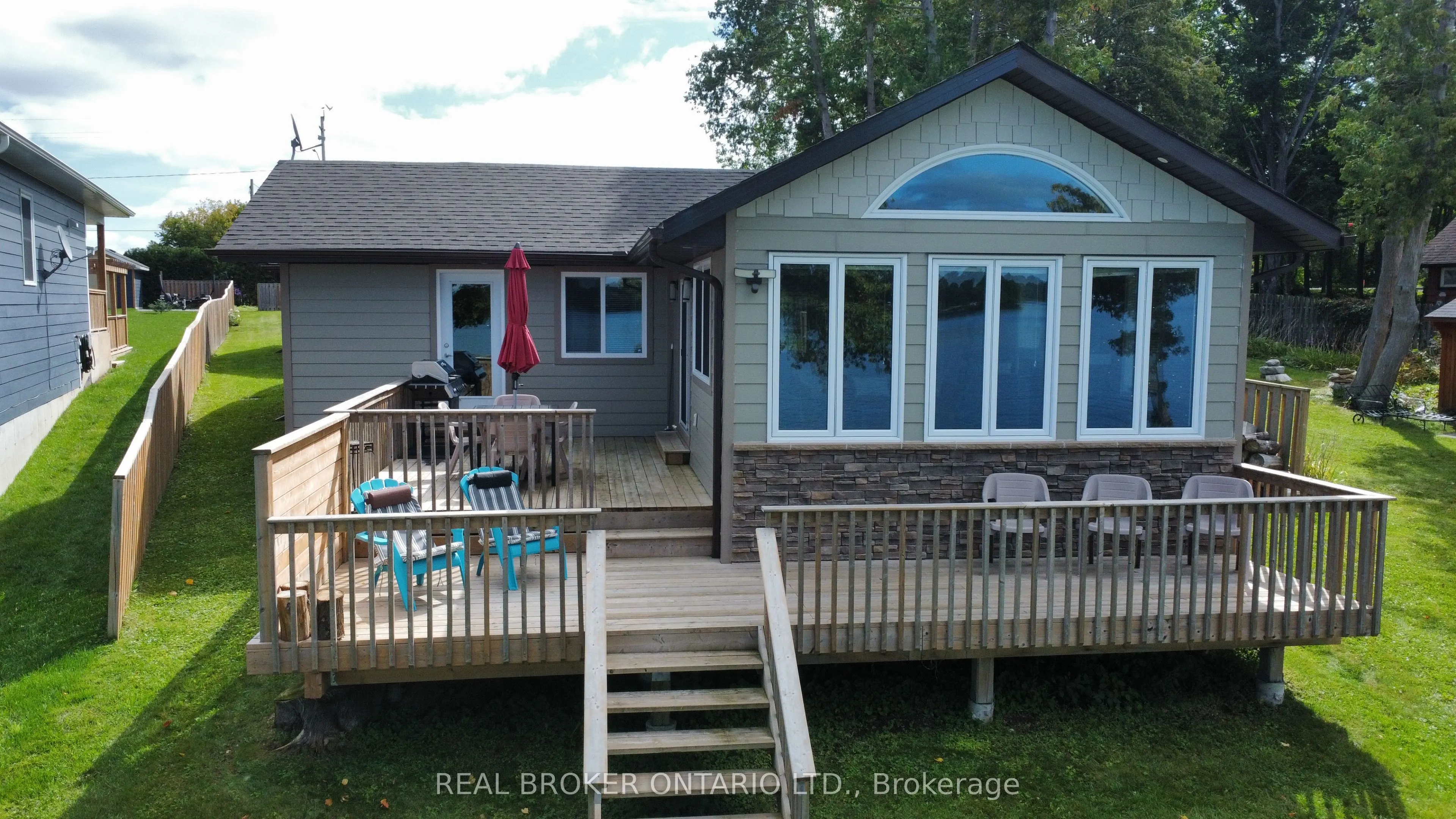 5818 Victoria Park Road