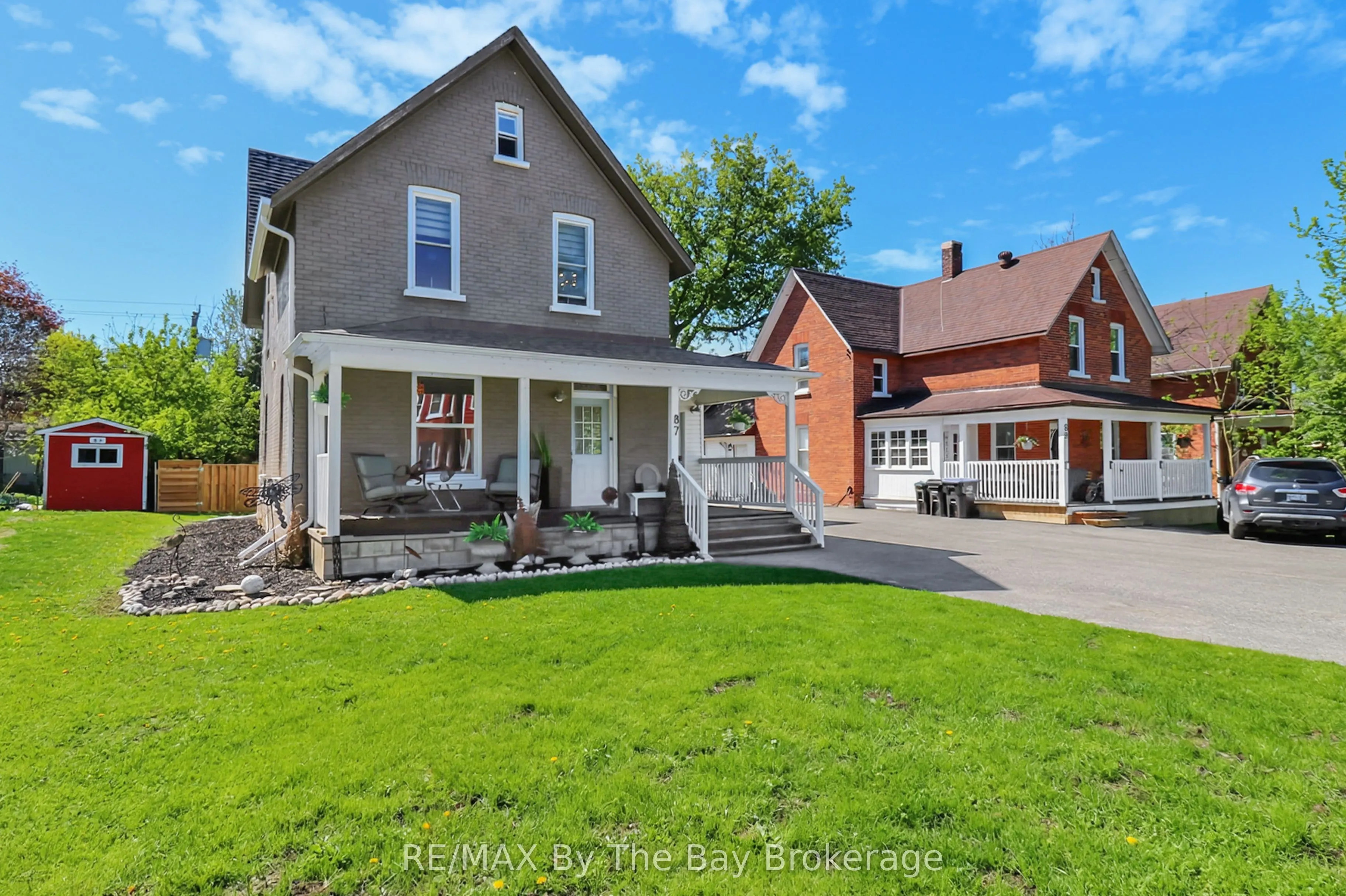87 Queen Street W