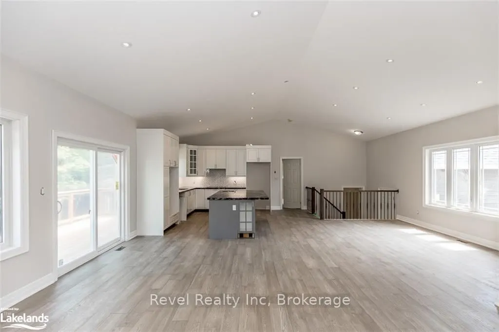 46 VOYAGEUR Drive